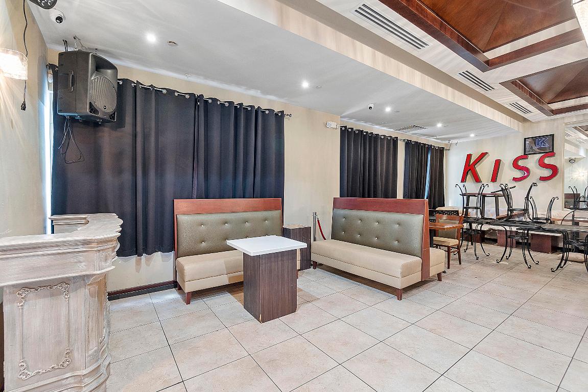 401 W Atlantic Avenue R8-R9