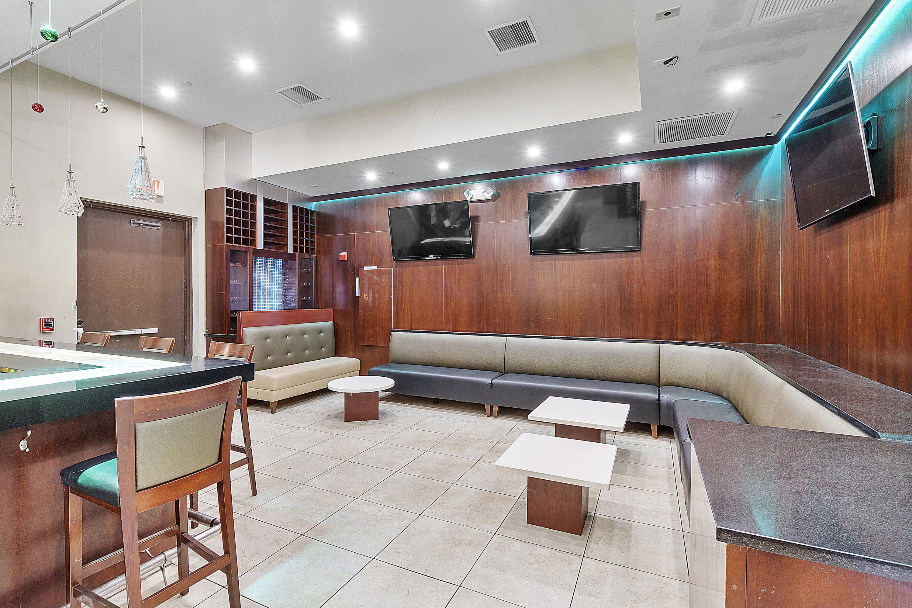 401 W Atlantic Avenue R8-R9