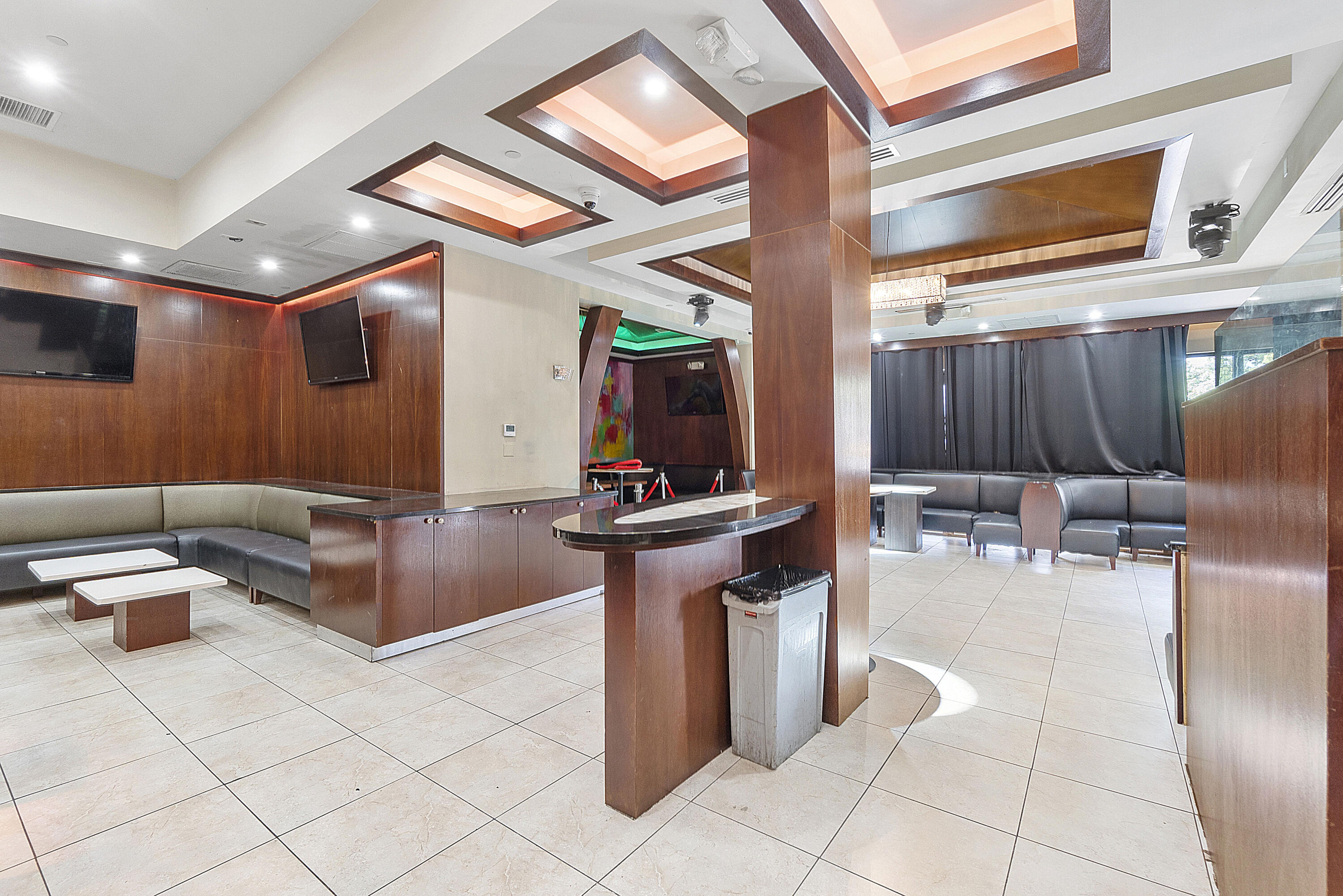 401 W Atlantic Avenue R8-R9