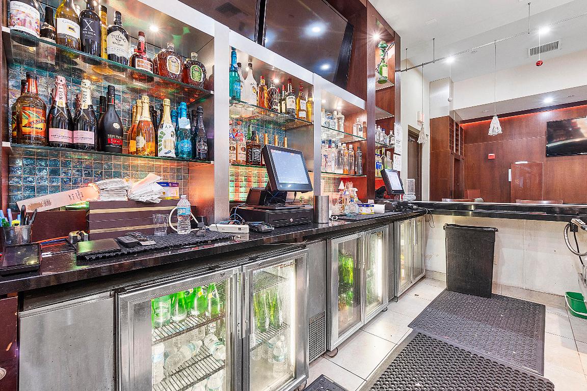 401 W Atlantic Avenue R8-R9