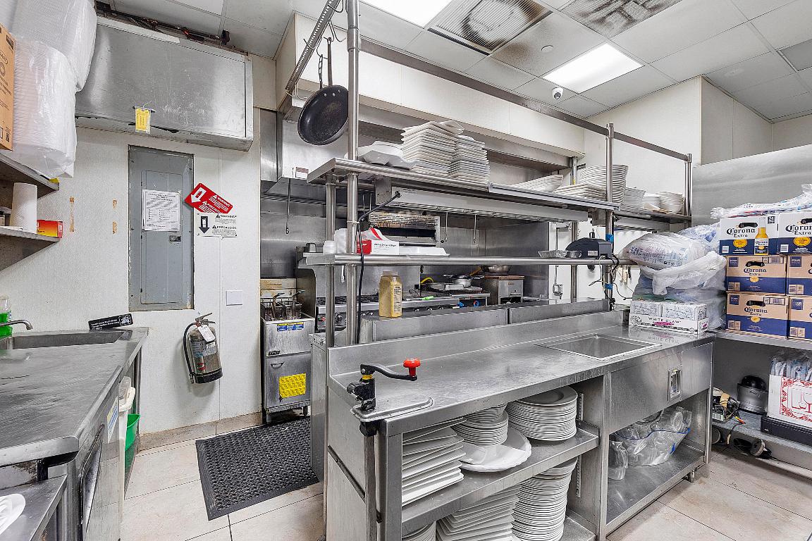 401 W Atlantic Avenue R8-R9