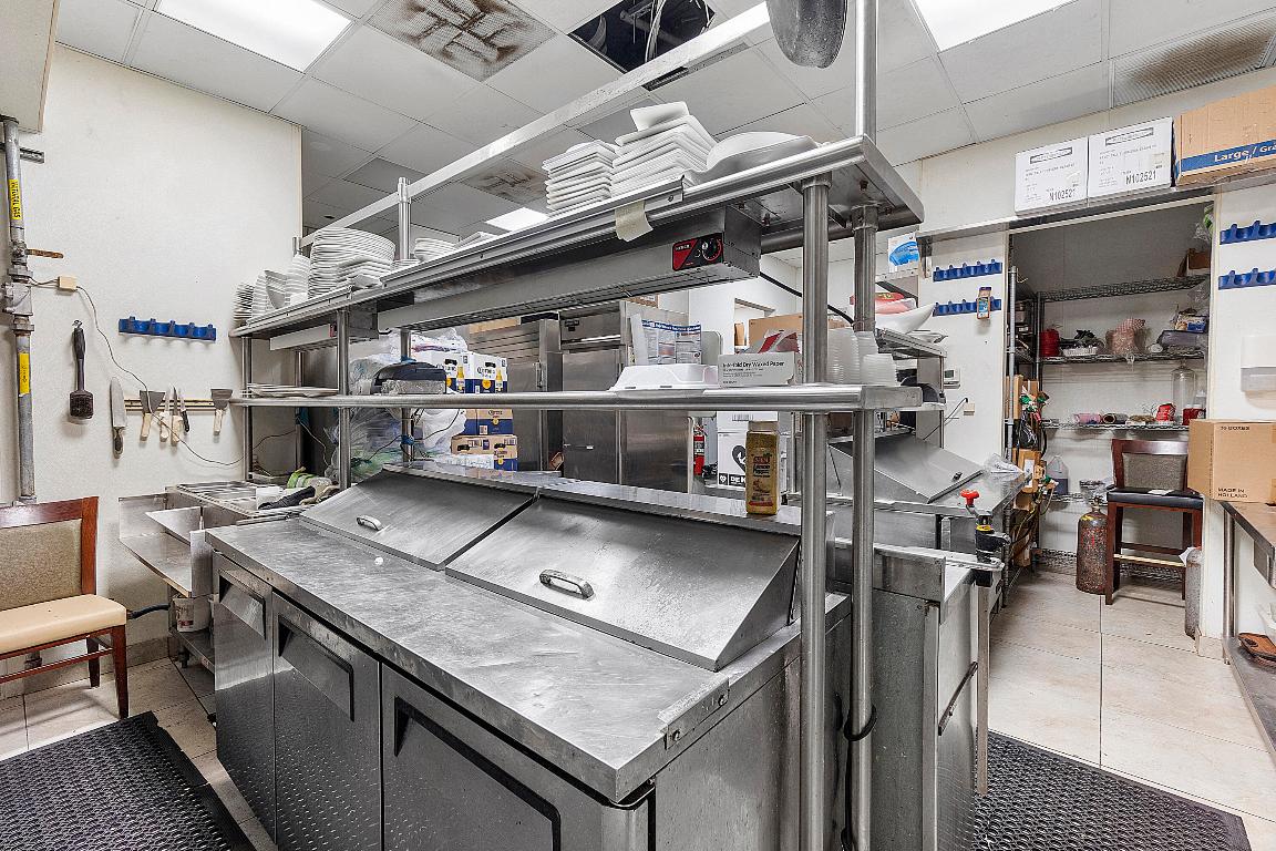 401 W Atlantic Avenue R8-R9