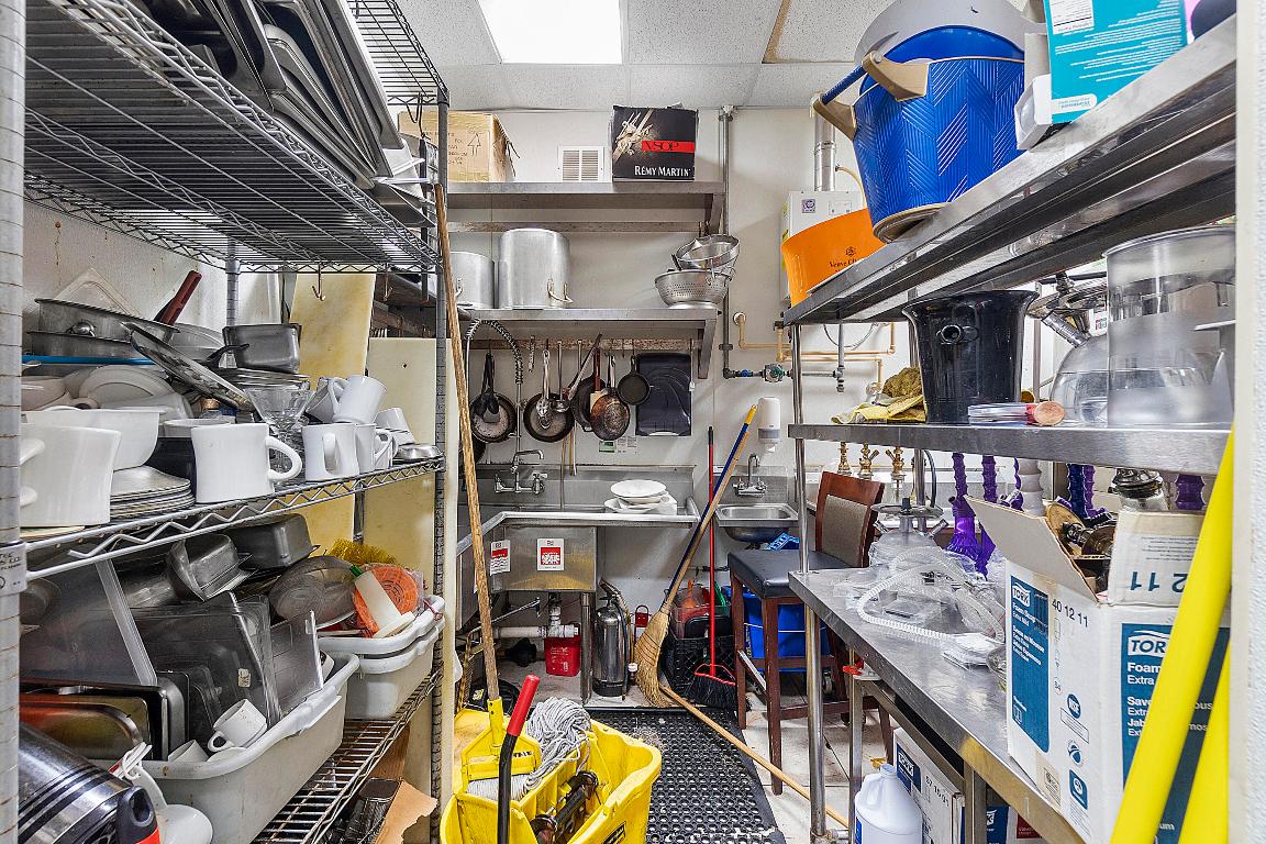 401 W Atlantic Avenue R8-R9