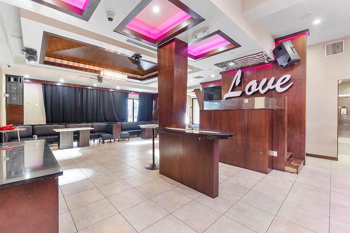 401 W Atlantic Avenue R8-R9