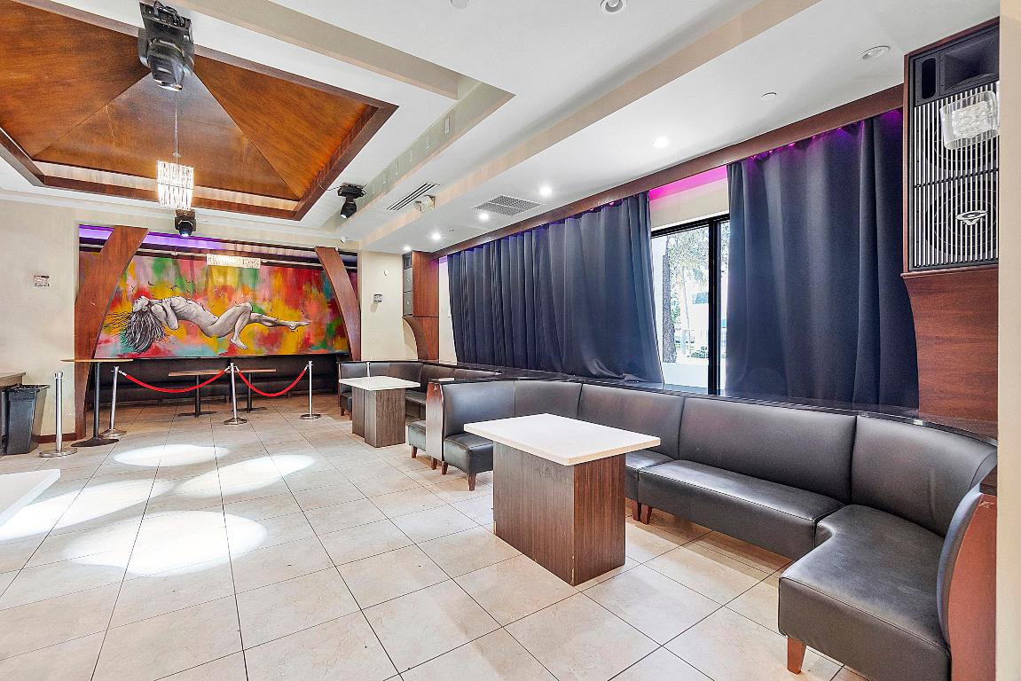 401 W Atlantic Avenue R8-R9