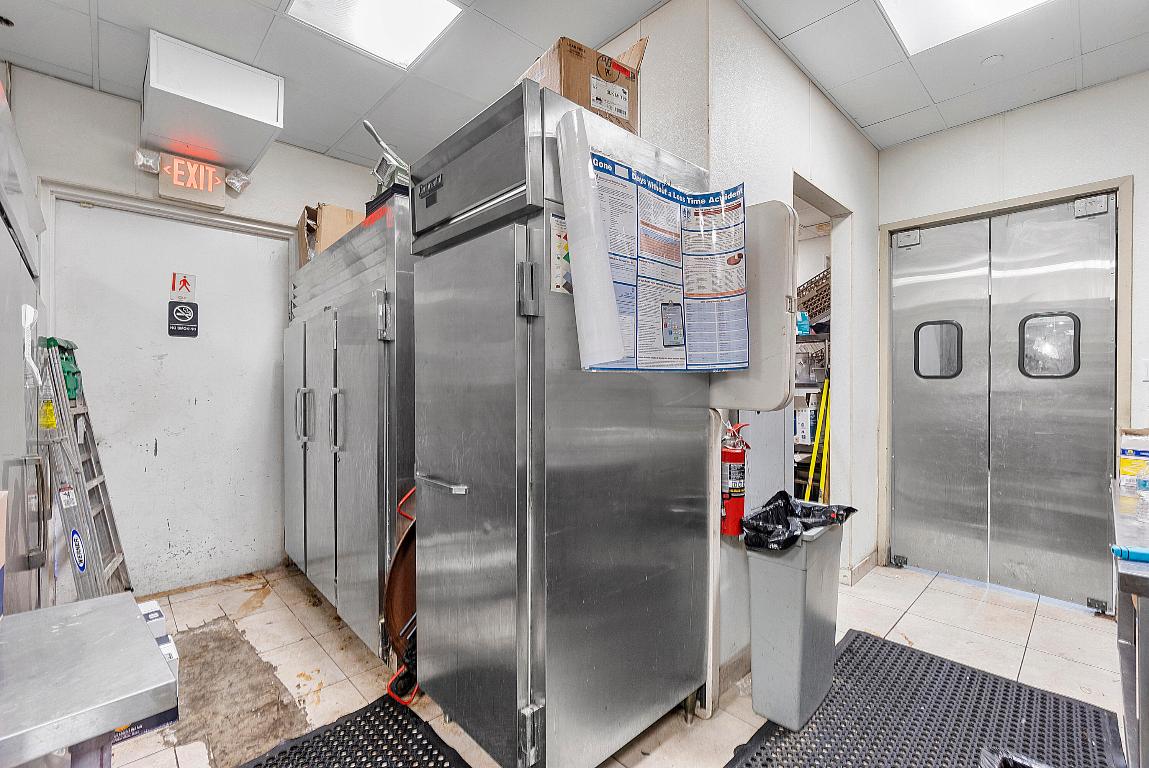 401 W Atlantic Avenue R8-R9