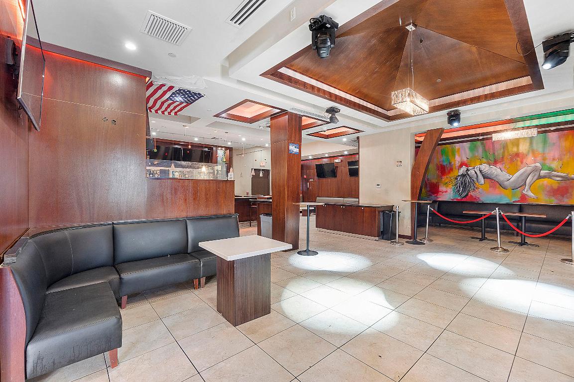 401 W Atlantic Avenue R8-R9