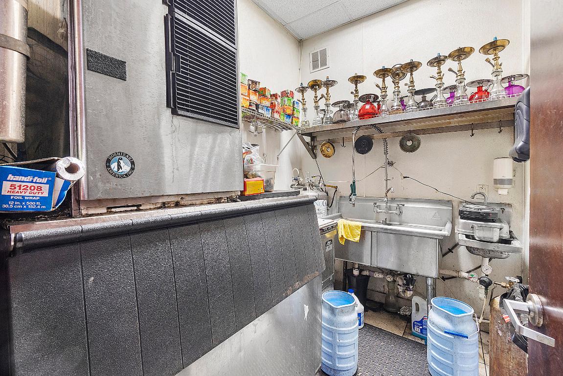 401 W Atlantic Avenue R8-R9