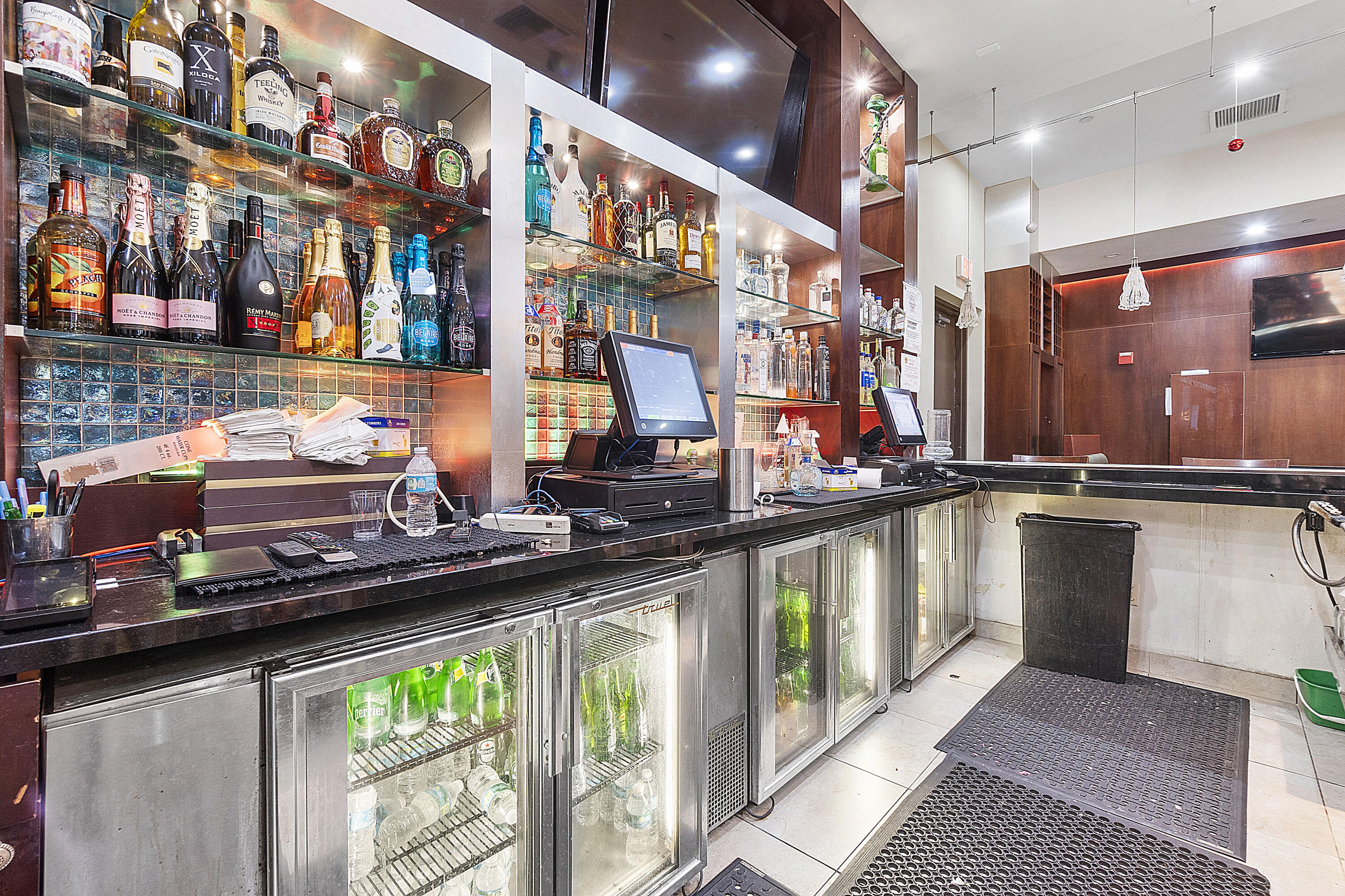 401 W Atlantic Avenue R8-R9