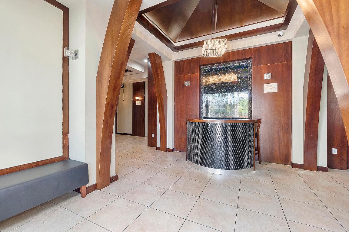 401 W Atlantic Avenue R8-R9