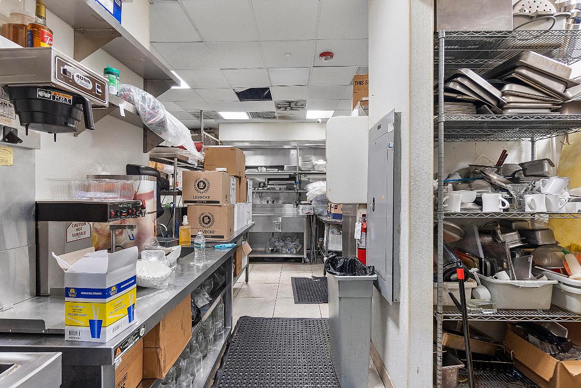 401 W Atlantic Avenue R8-R9