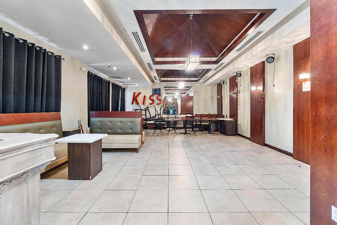 401 W Atlantic Avenue R8-R9