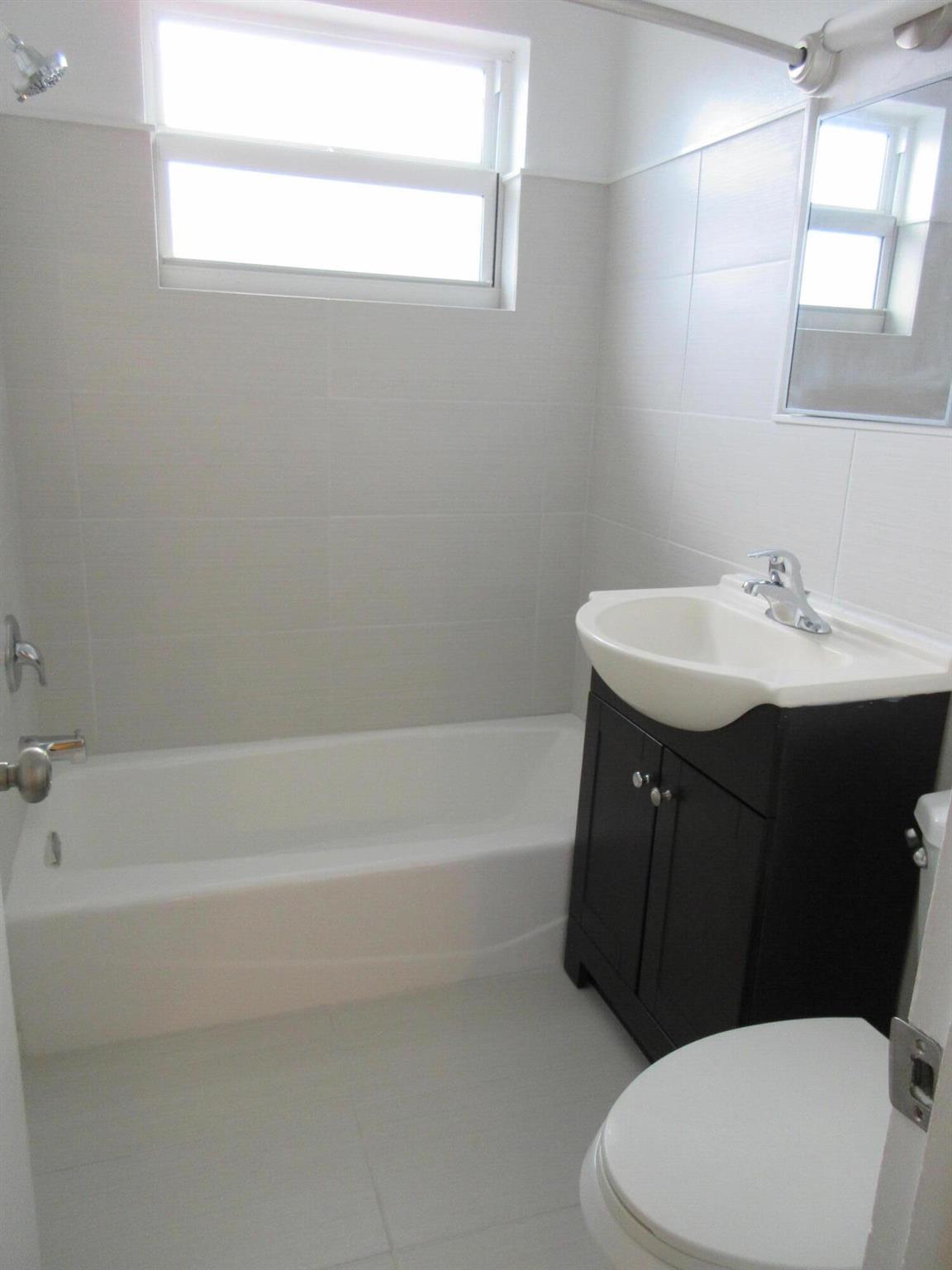 1238 17th Avenue N 2