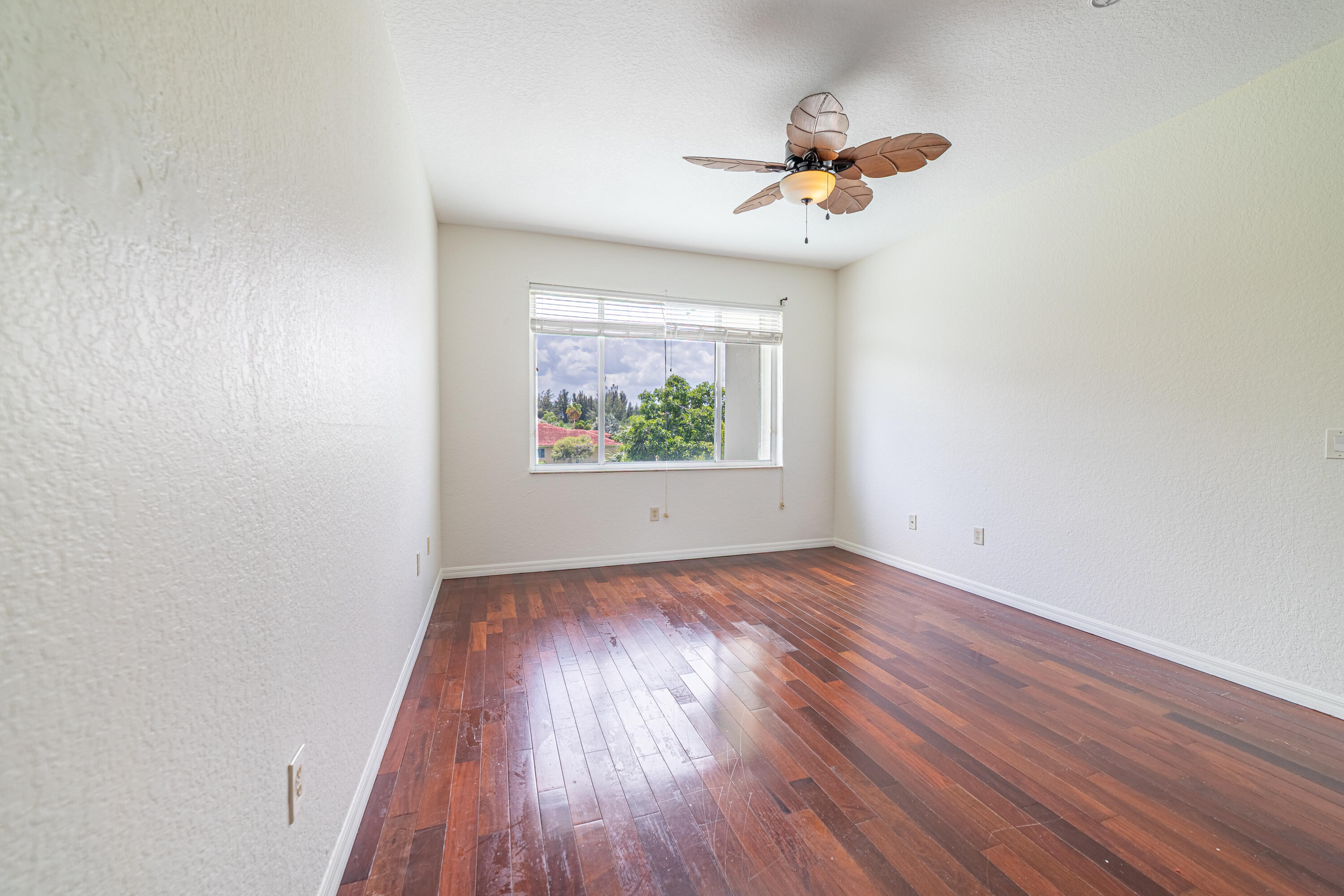 132 Catania Way