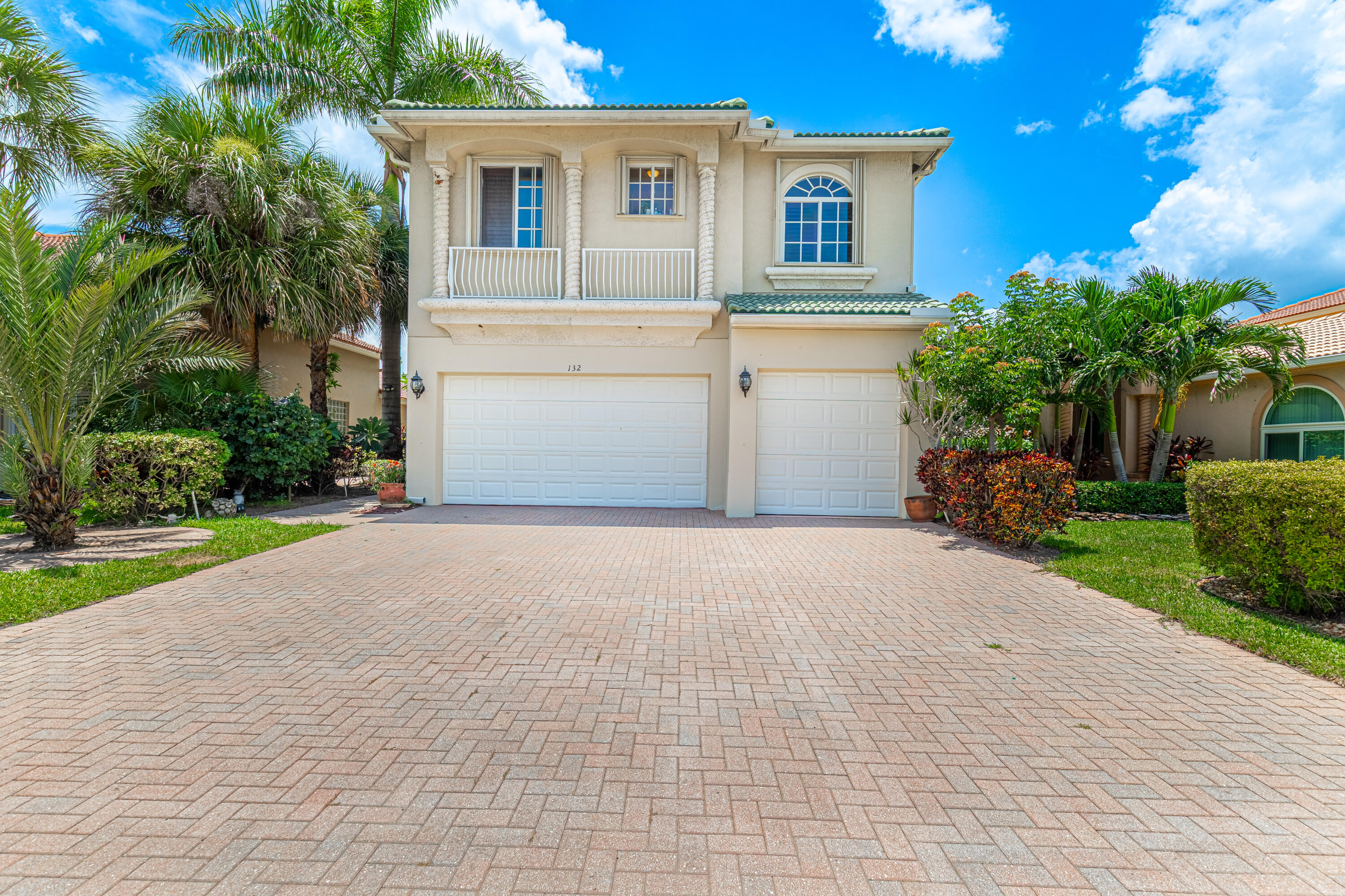 132 Catania Way