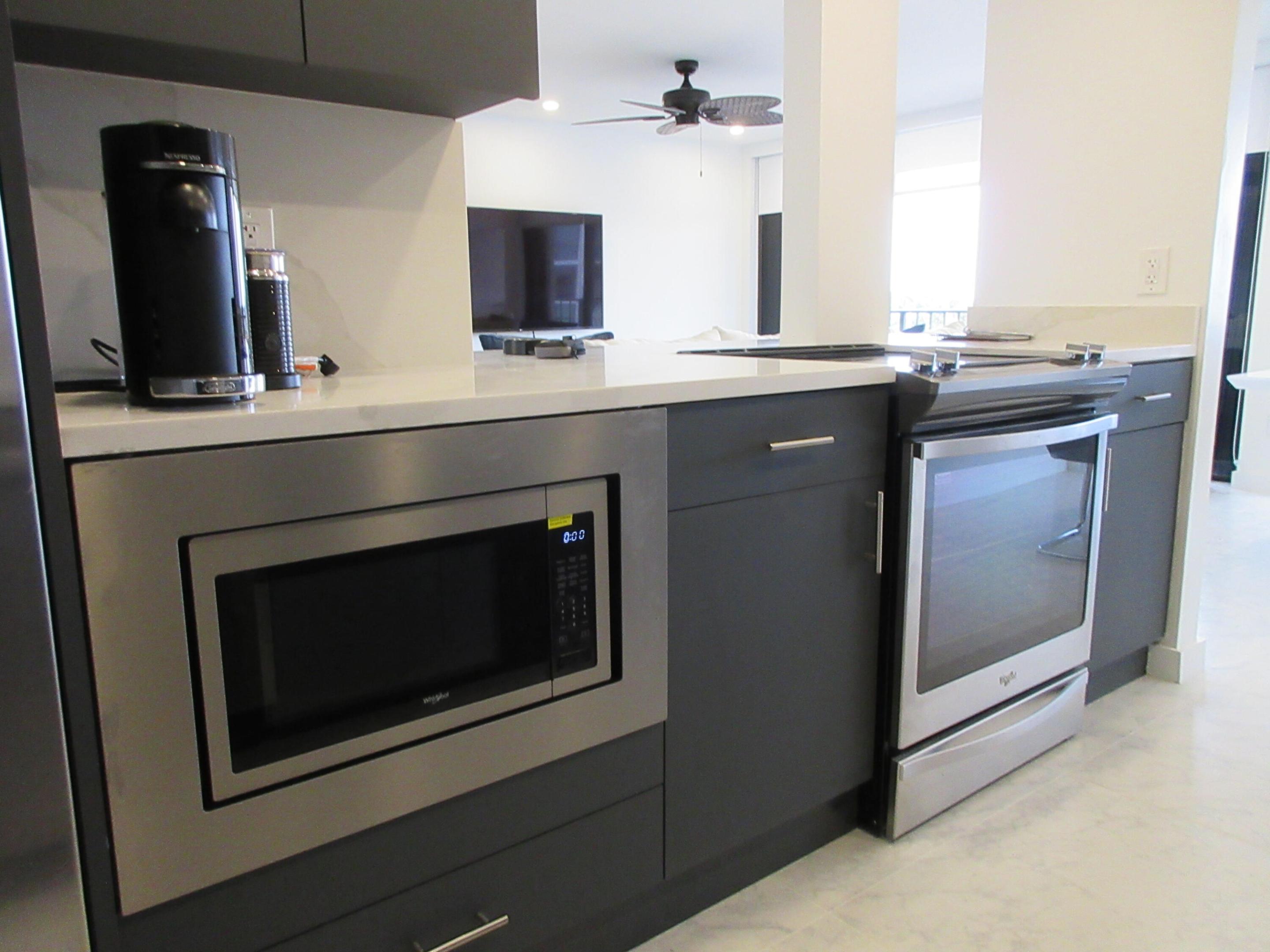 859 Jeffery Street 5040