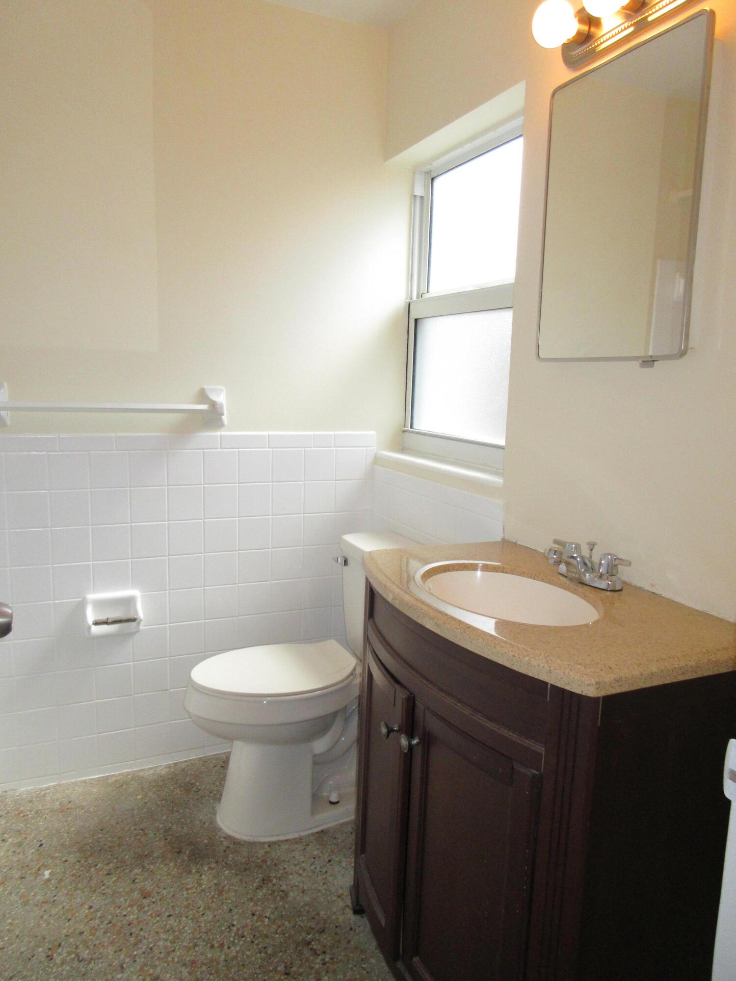 1234 17th Avenue N 3