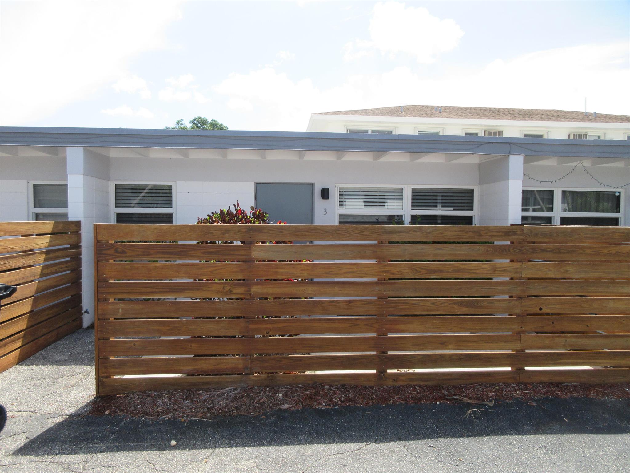 1234 17th Avenue N 3