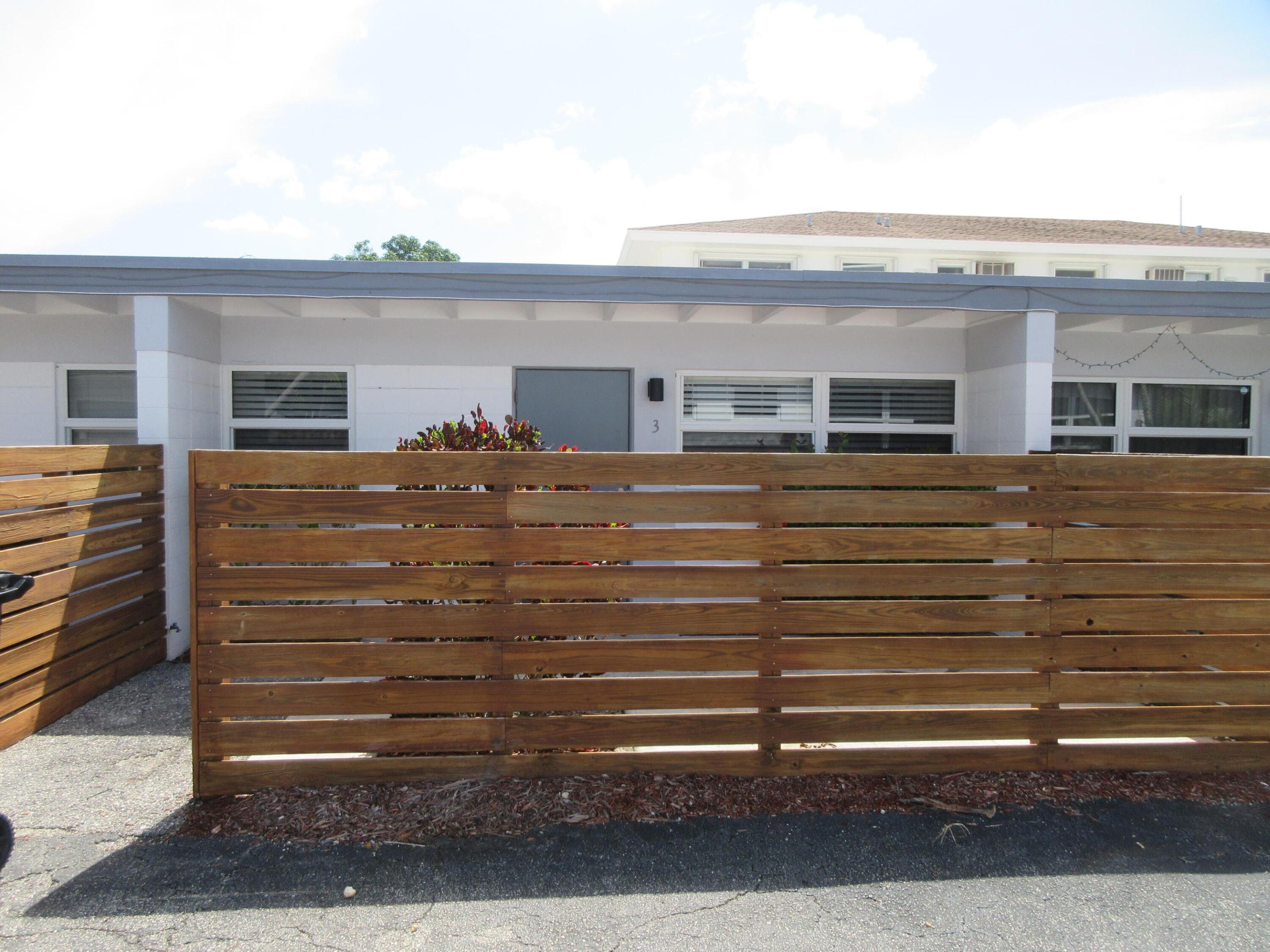 1234 17th Avenue N 3