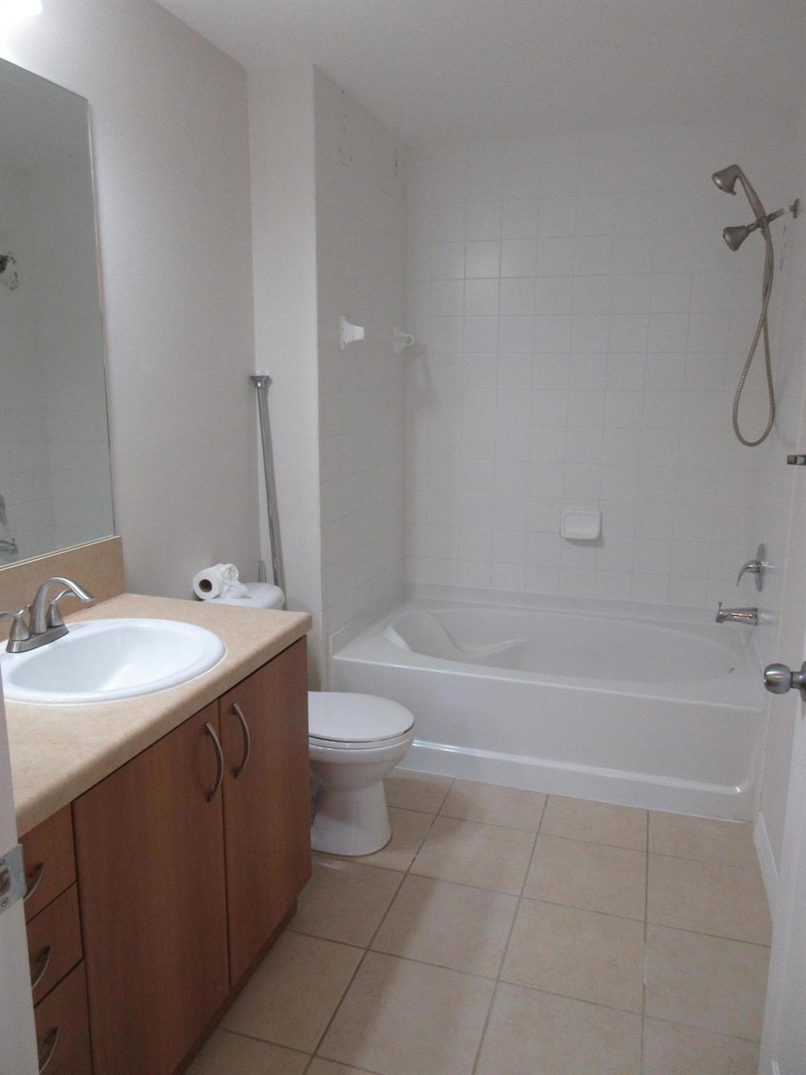 250 NE 3rd Avenue 1-213