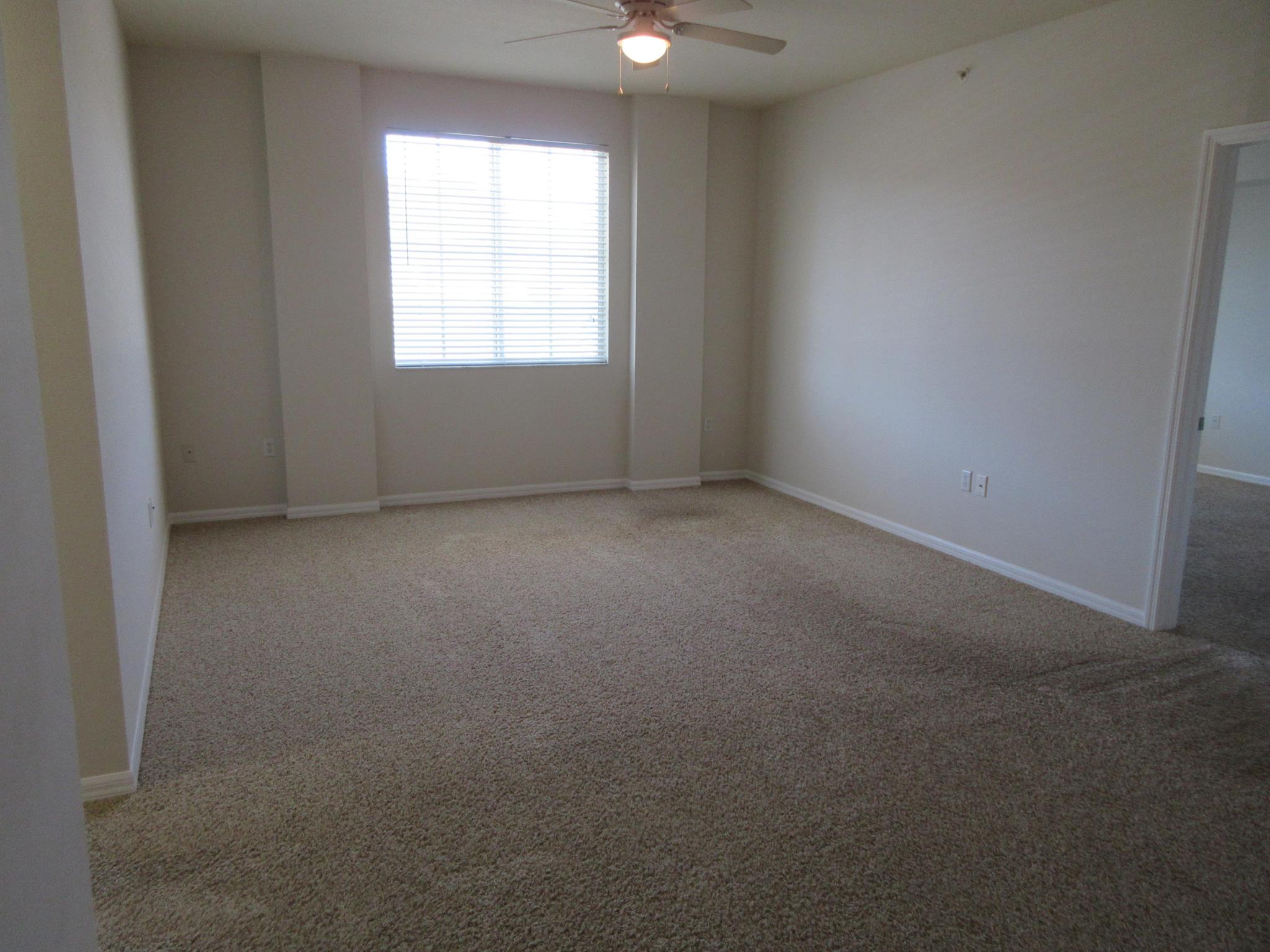 250 NE 3rd Avenue 1-213