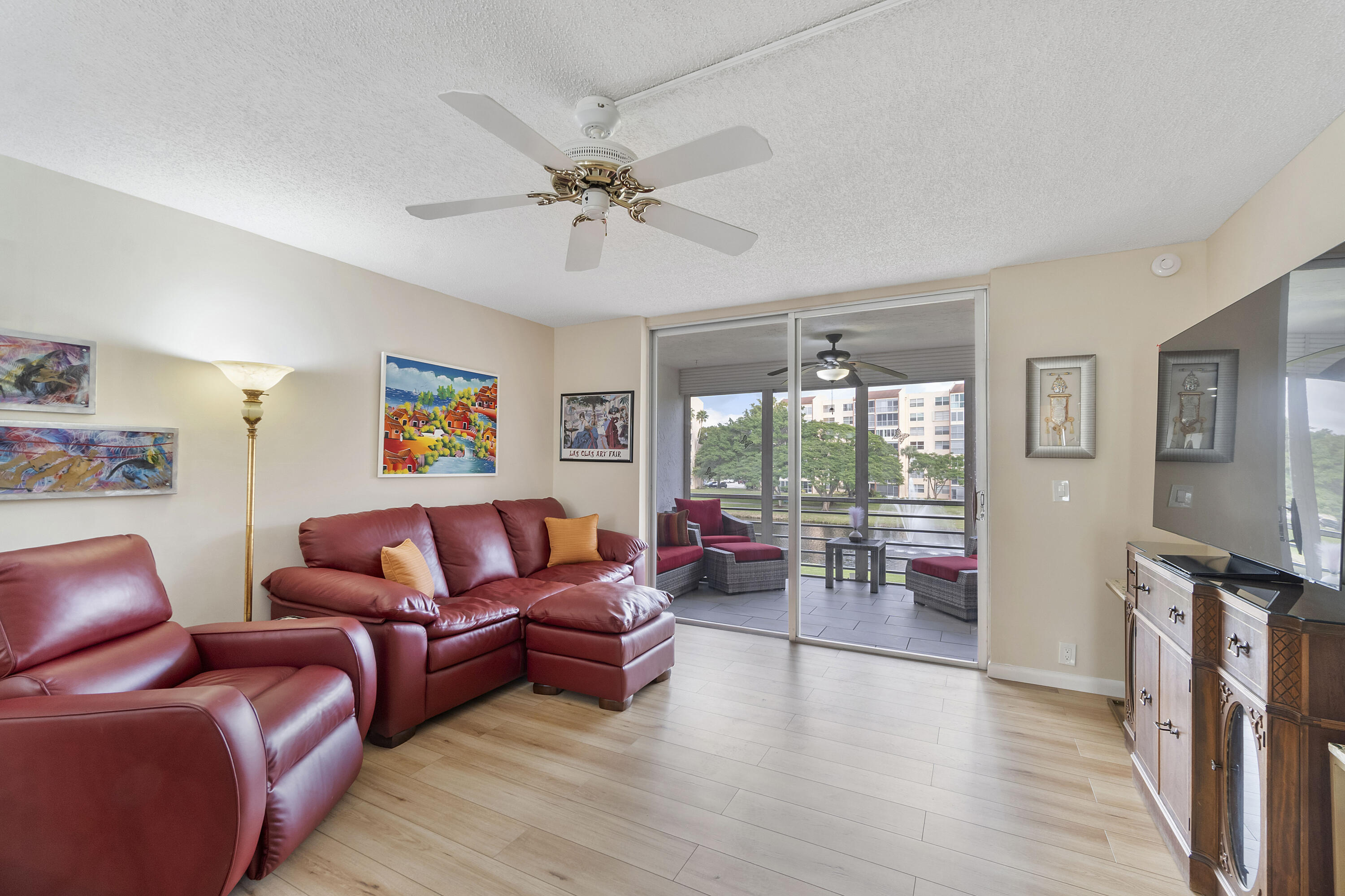 27 Abbey Lane 306