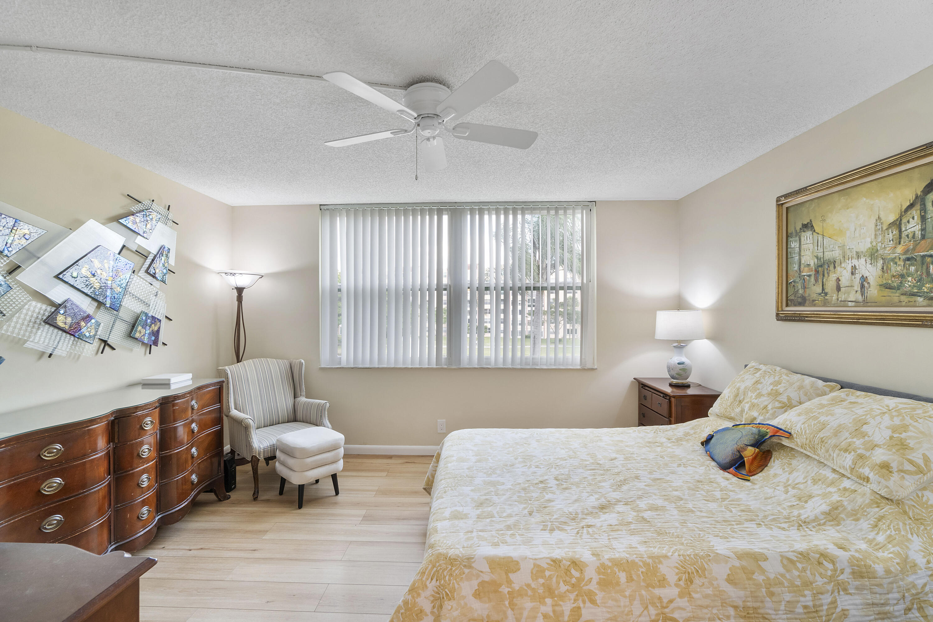 27 Abbey Lane 306