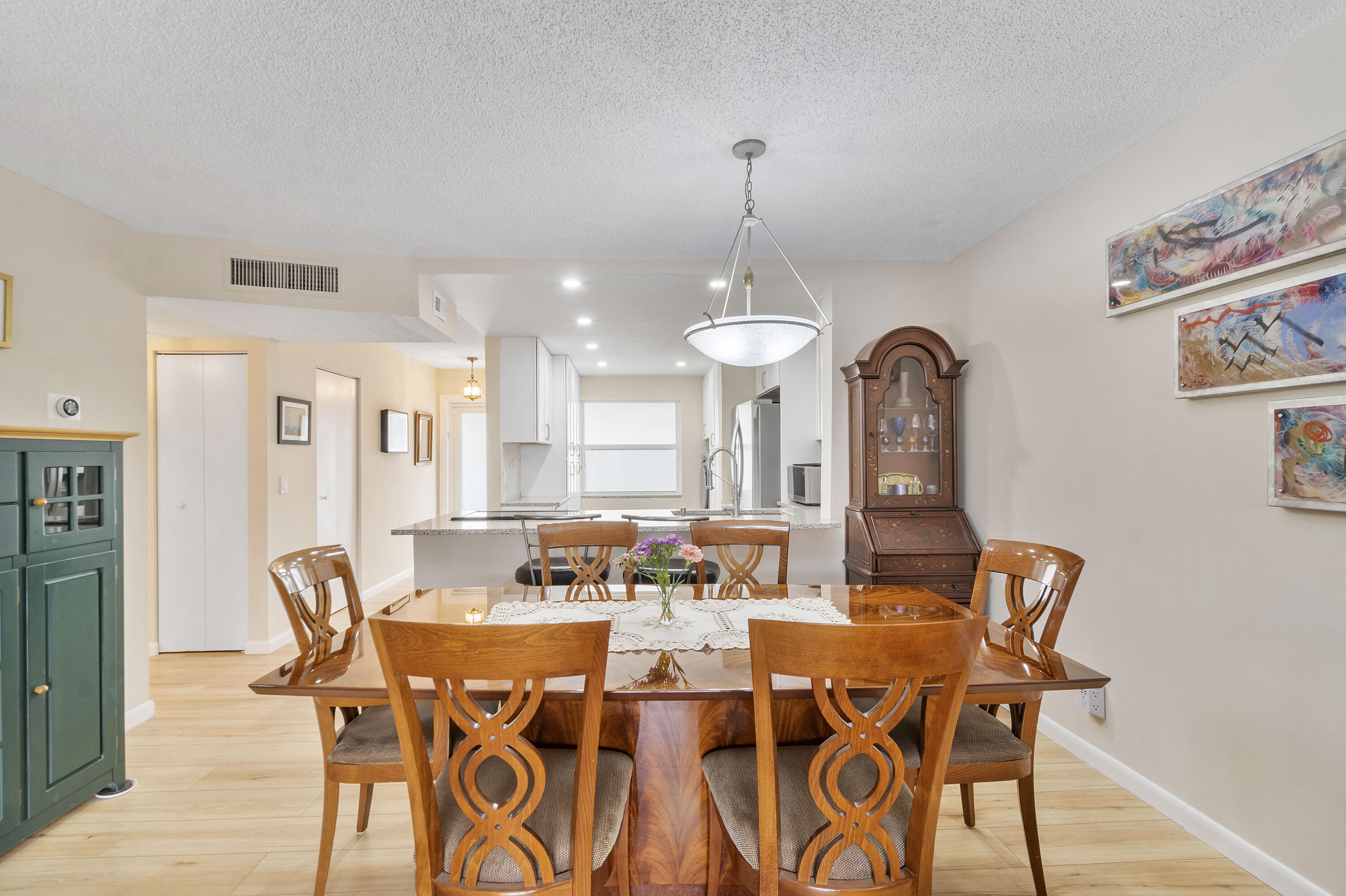 27 Abbey Lane 306