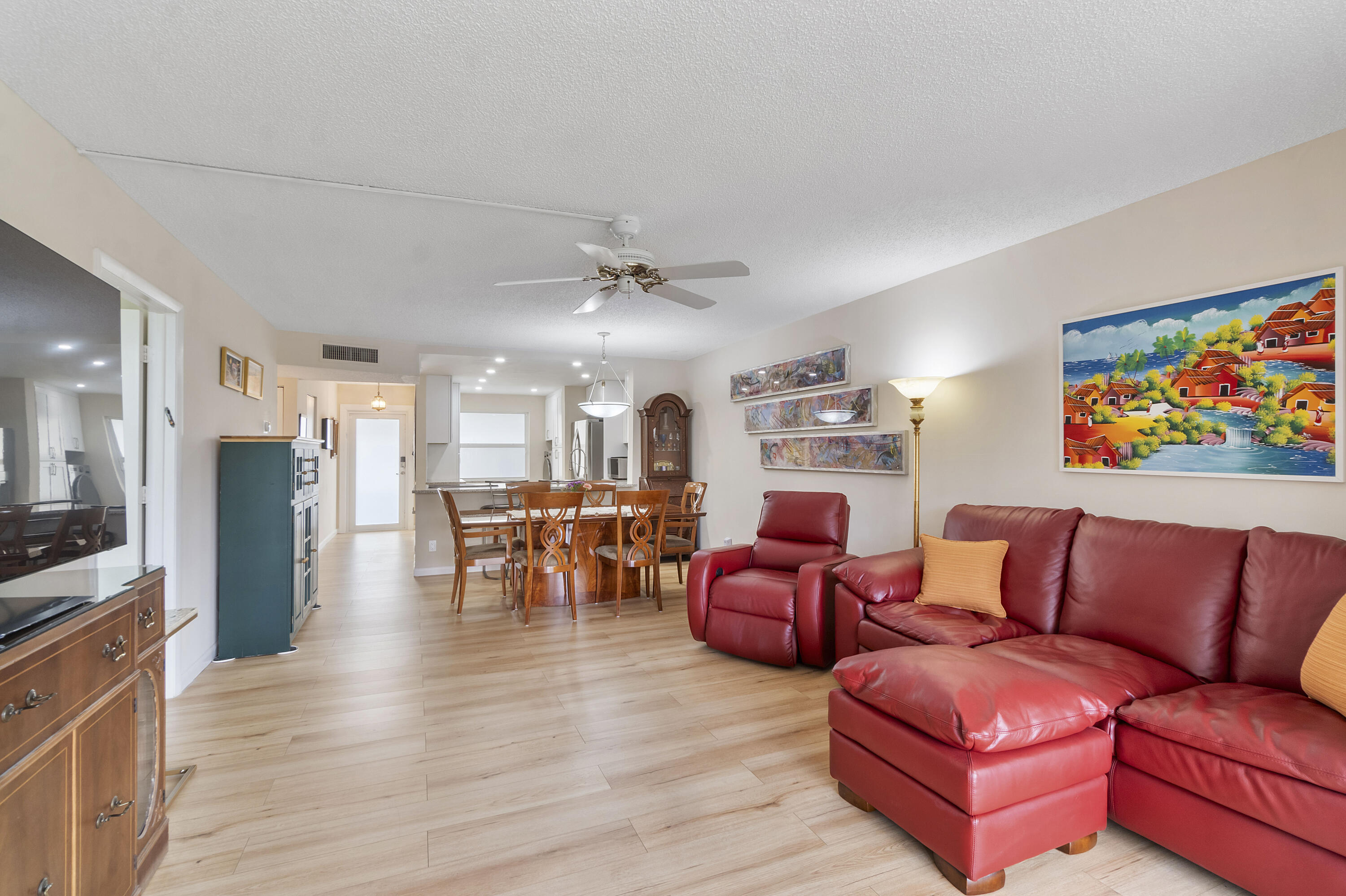 27 Abbey Lane 306