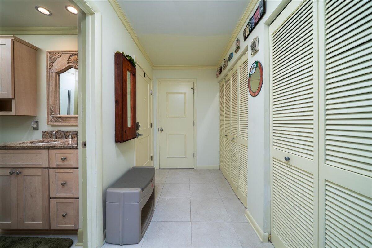 9002 Palmetto Drive # 112