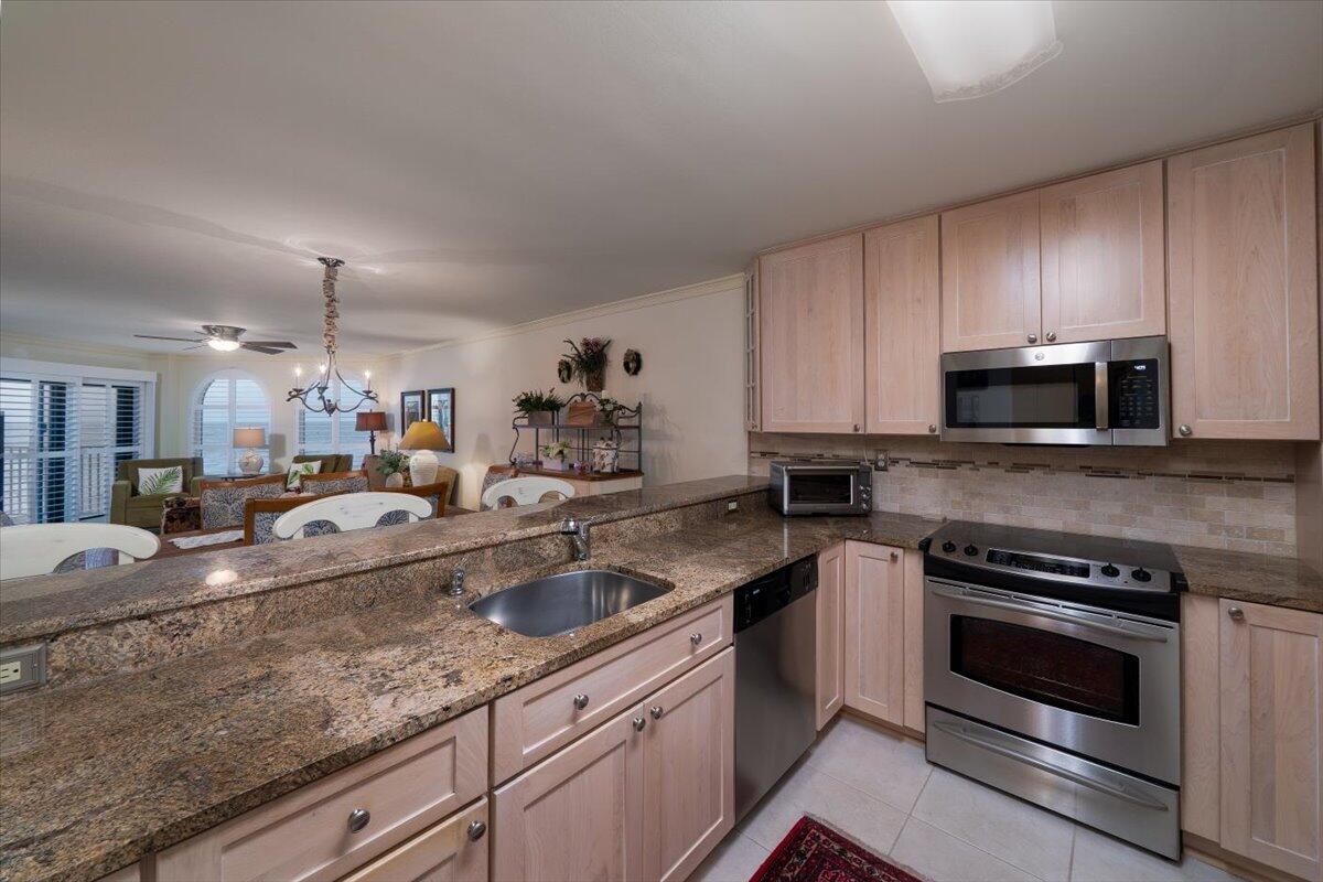 9002 Palmetto Drive # 112