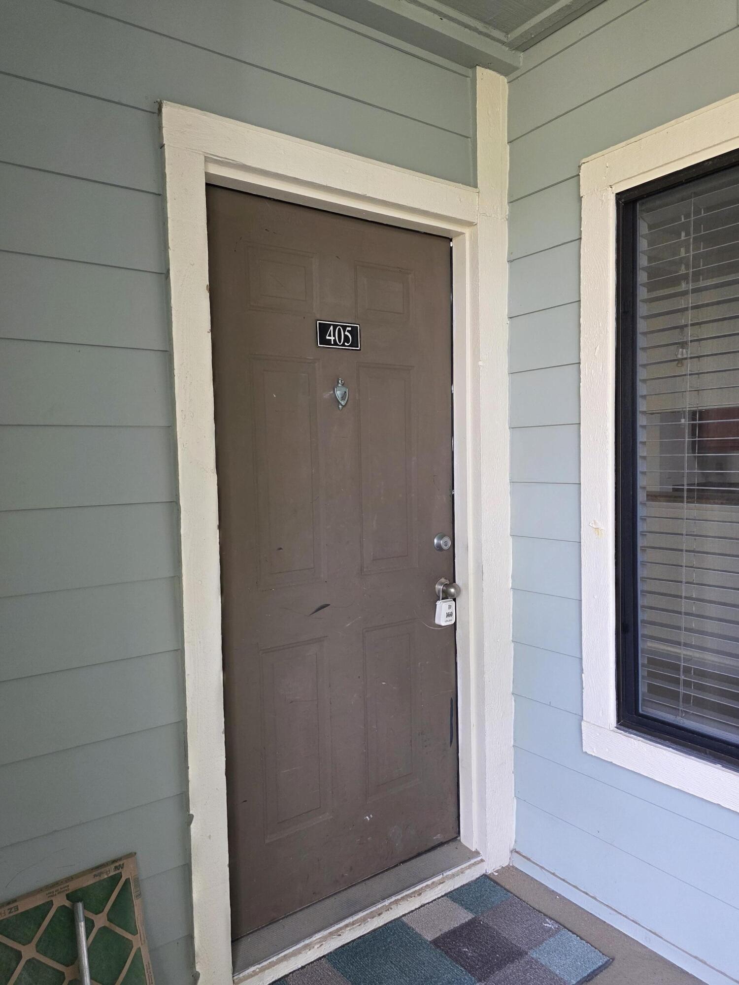 1481 Center Street # 405