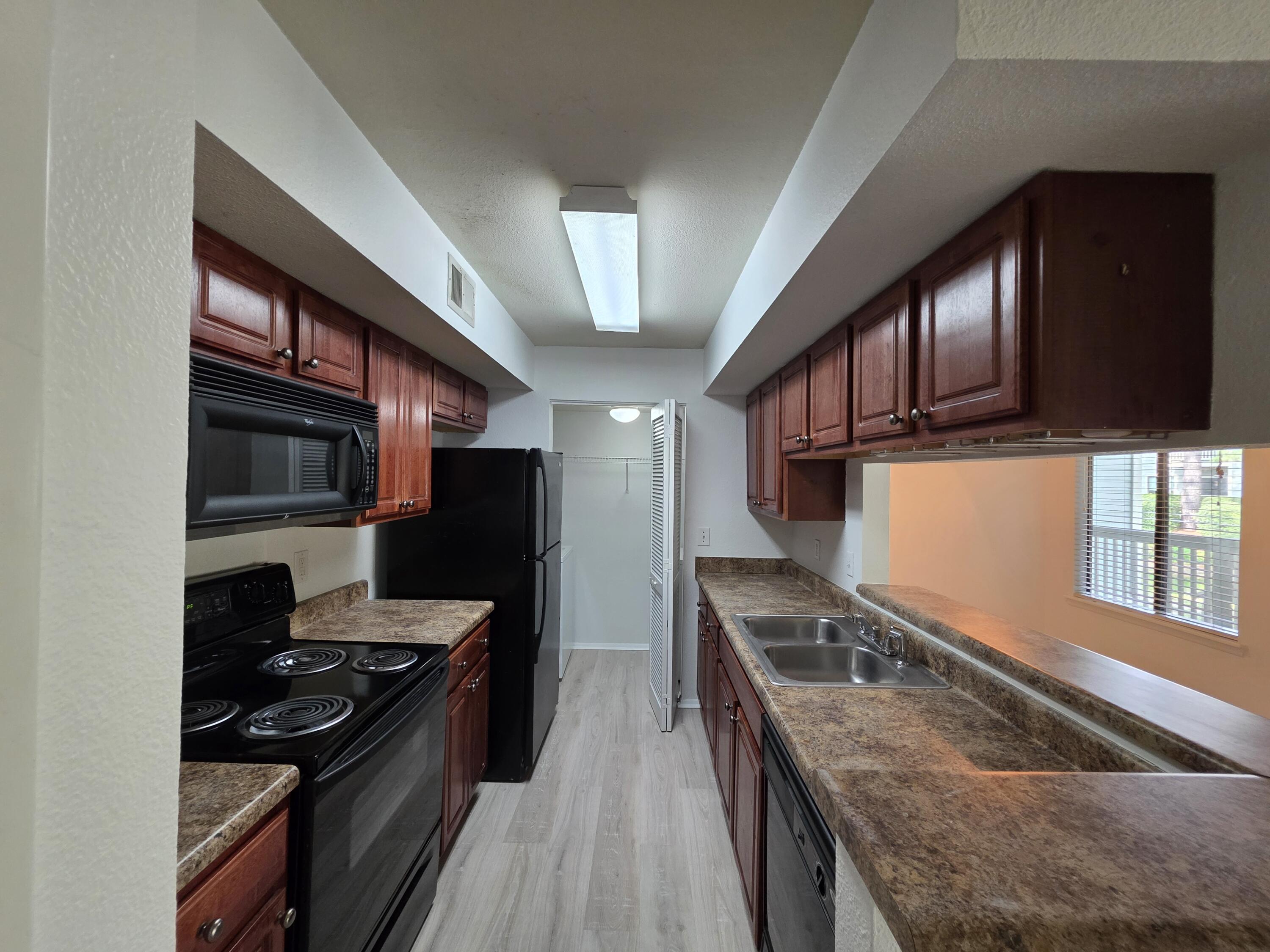 1481 Center Street # 405