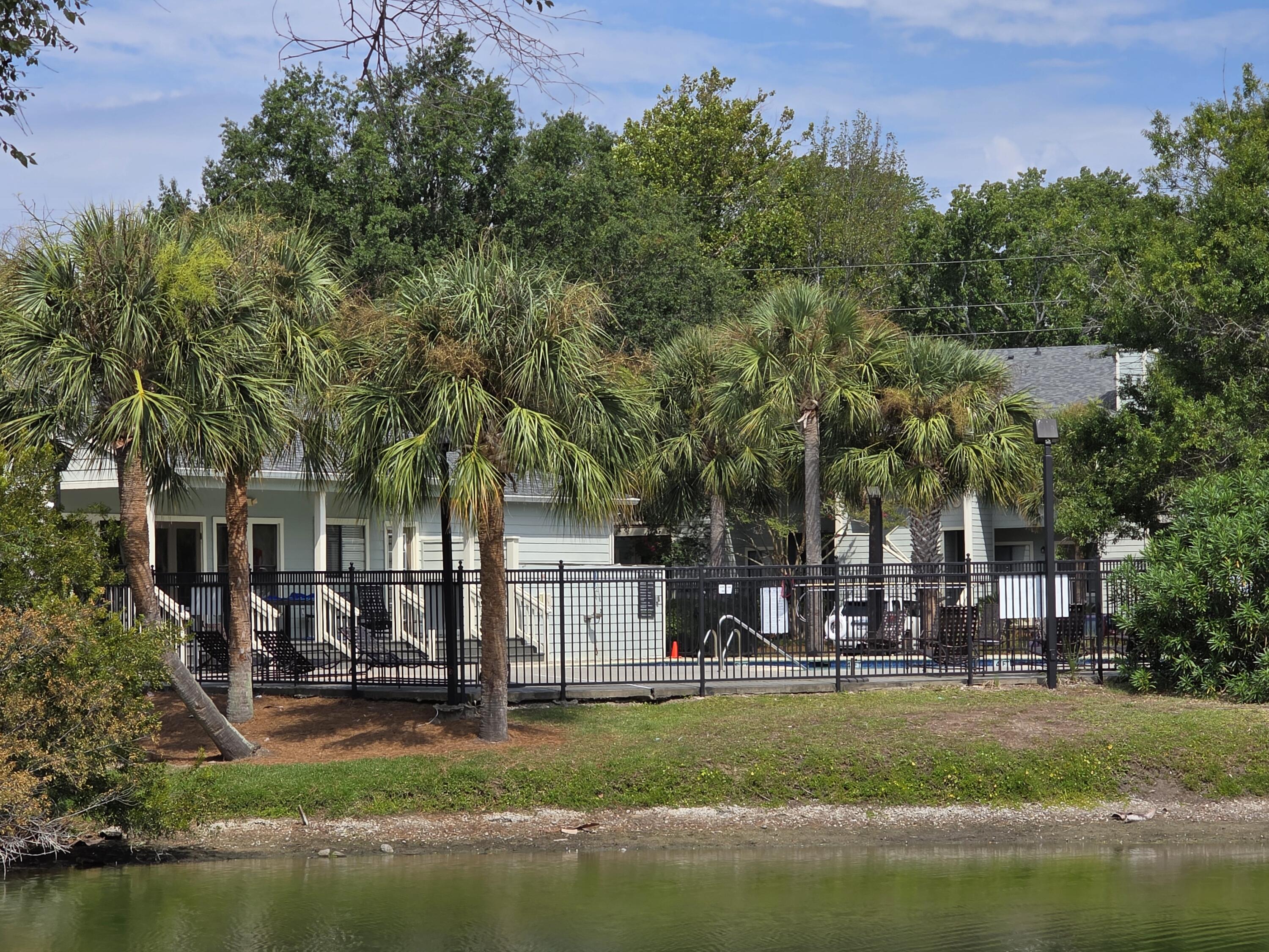 1481 Center Street # 405