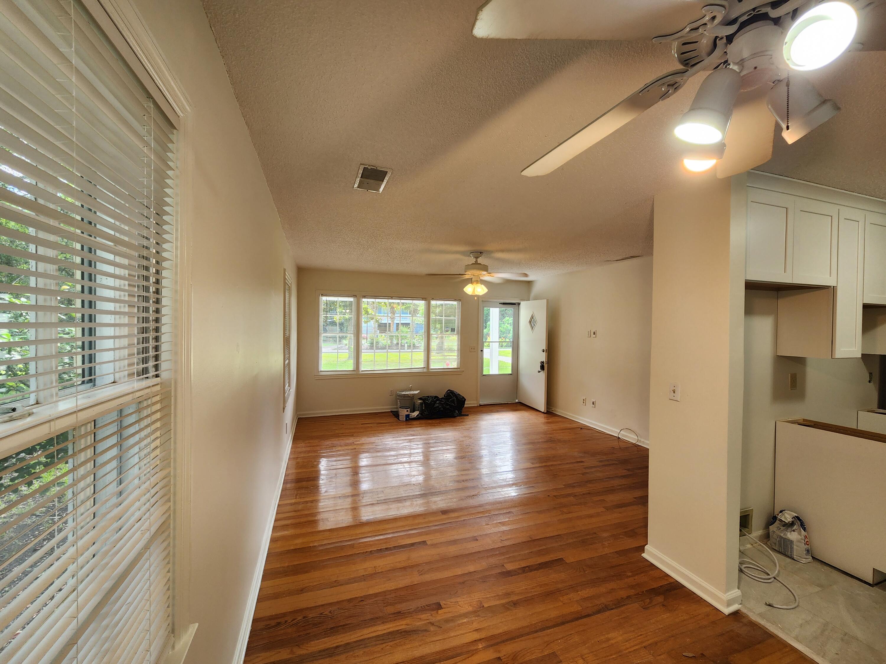 3 Chapman Avenue