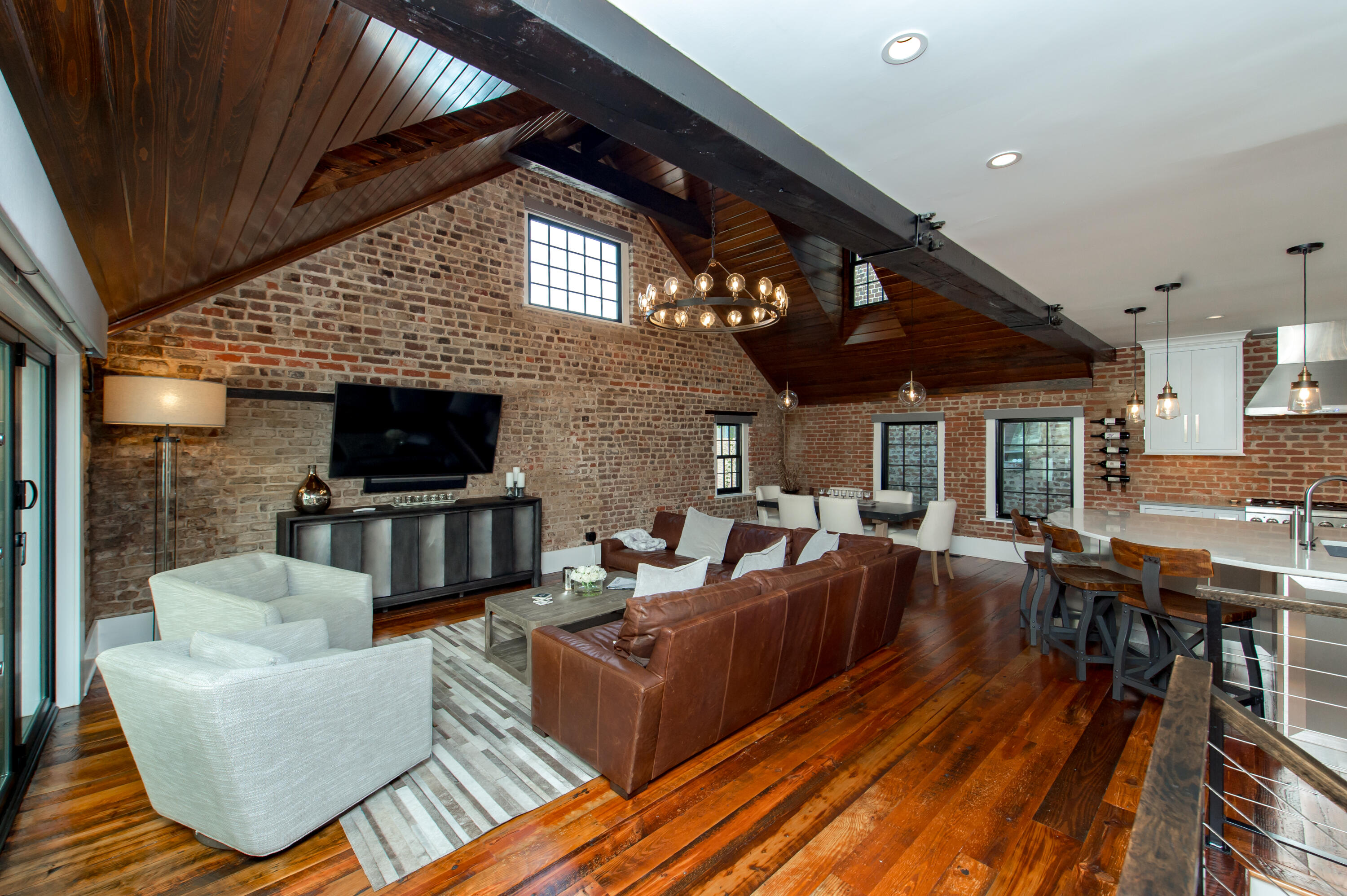 58 1/2 Broad Street