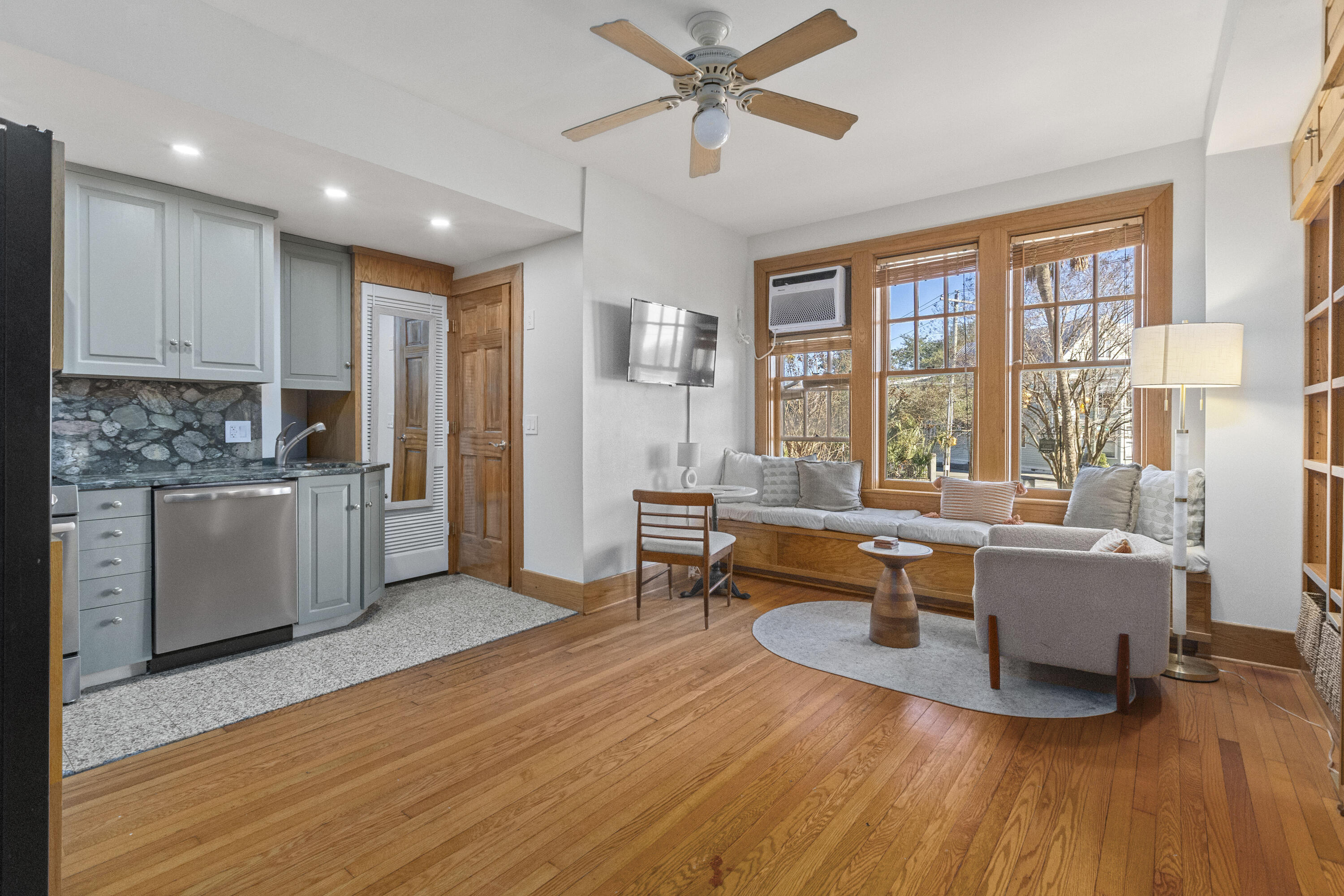 63 Rutledge Avenue # 10