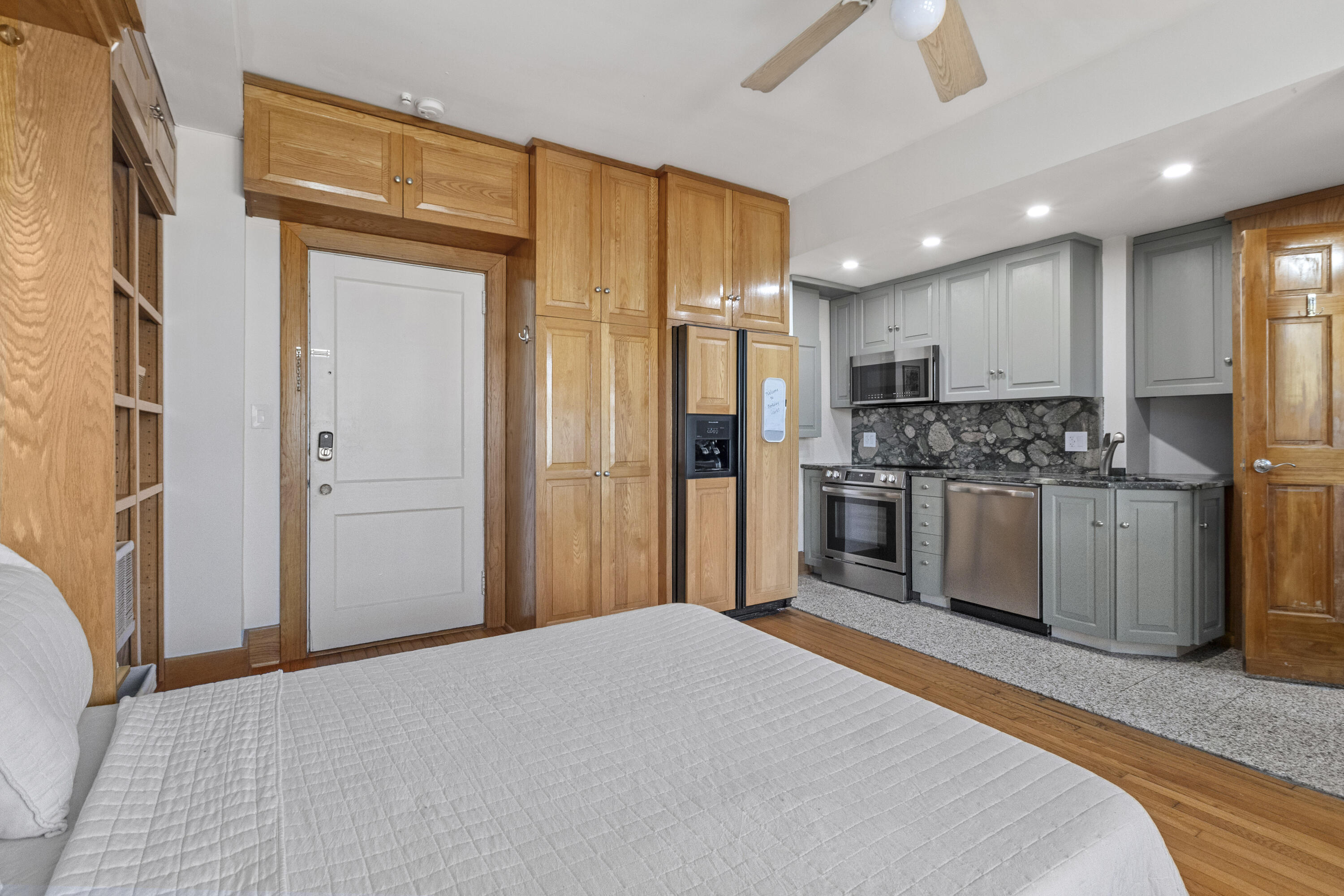 63 Rutledge Avenue # 10