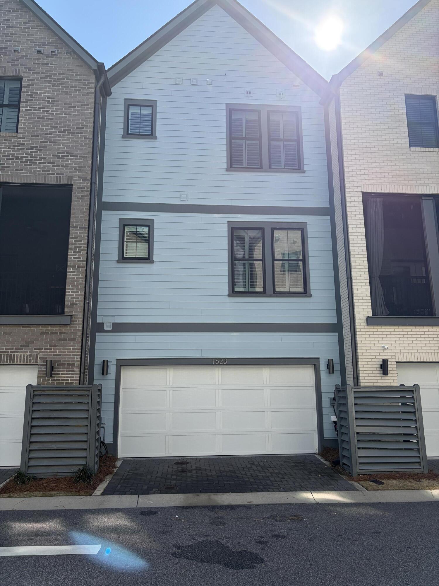 1623 Florentia Street # 2 Unit: N-2