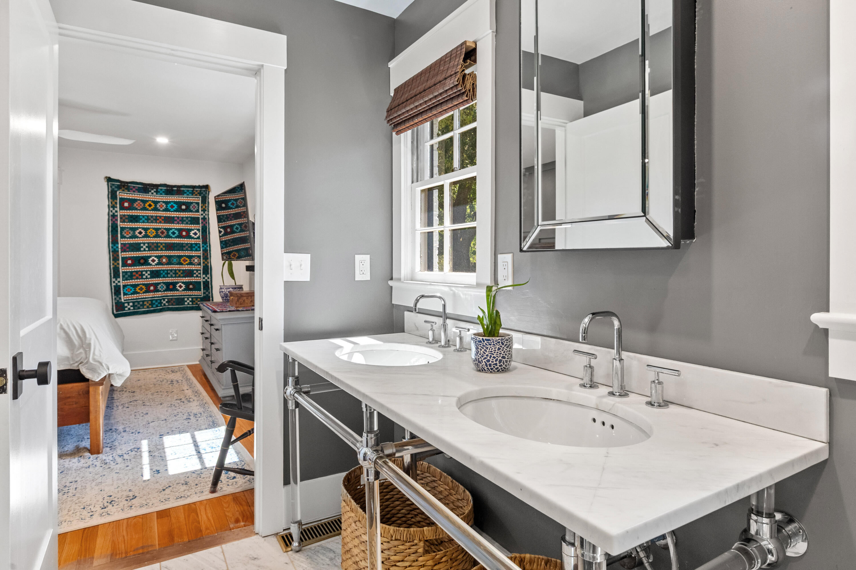 1089 Harbor View Road