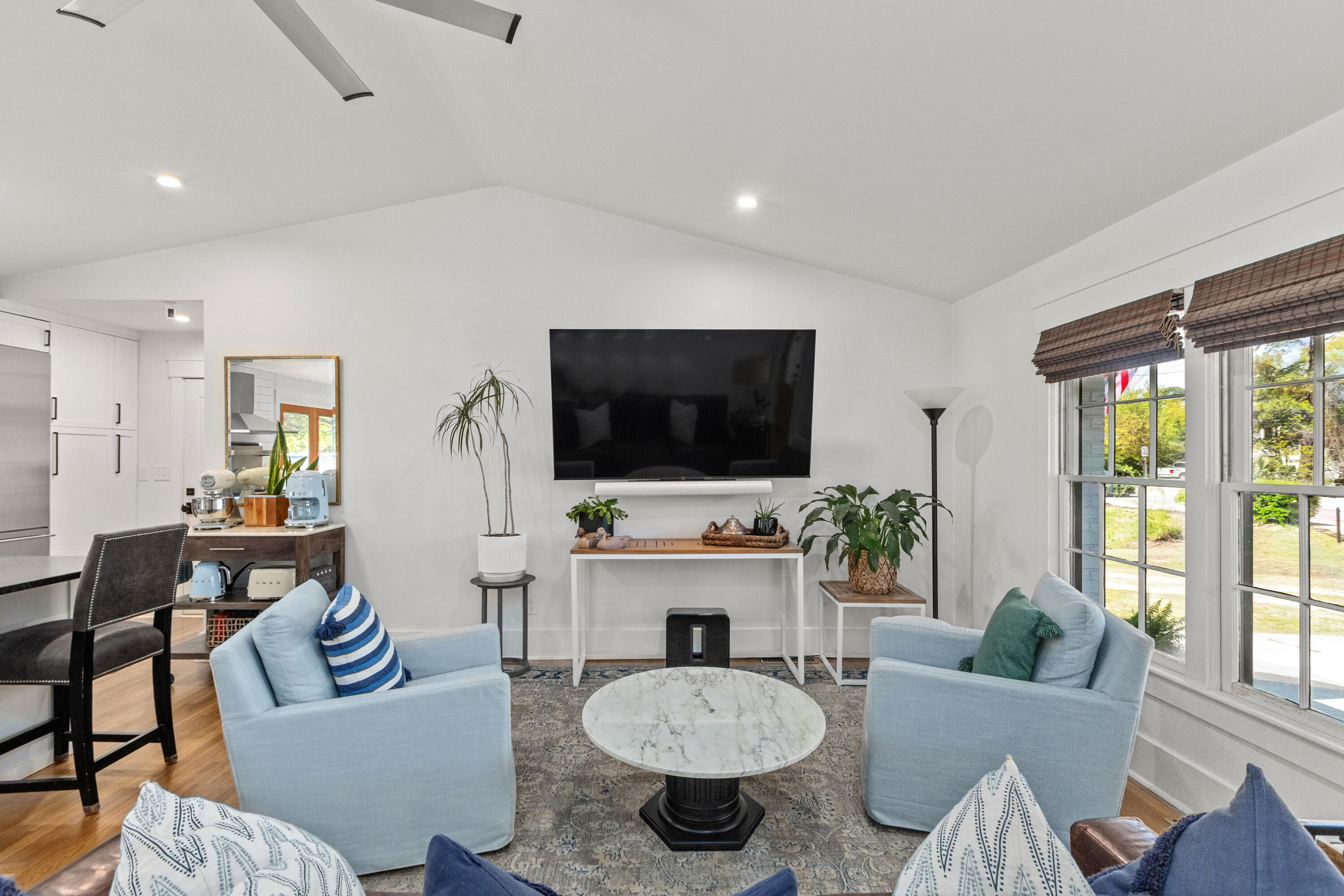 1089 Harbor View Road