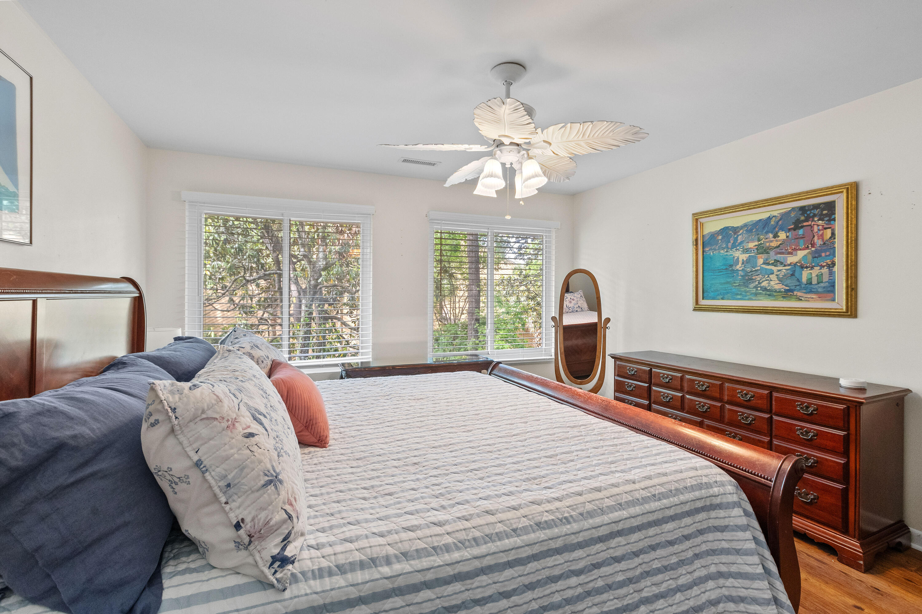 3 Stallion Court