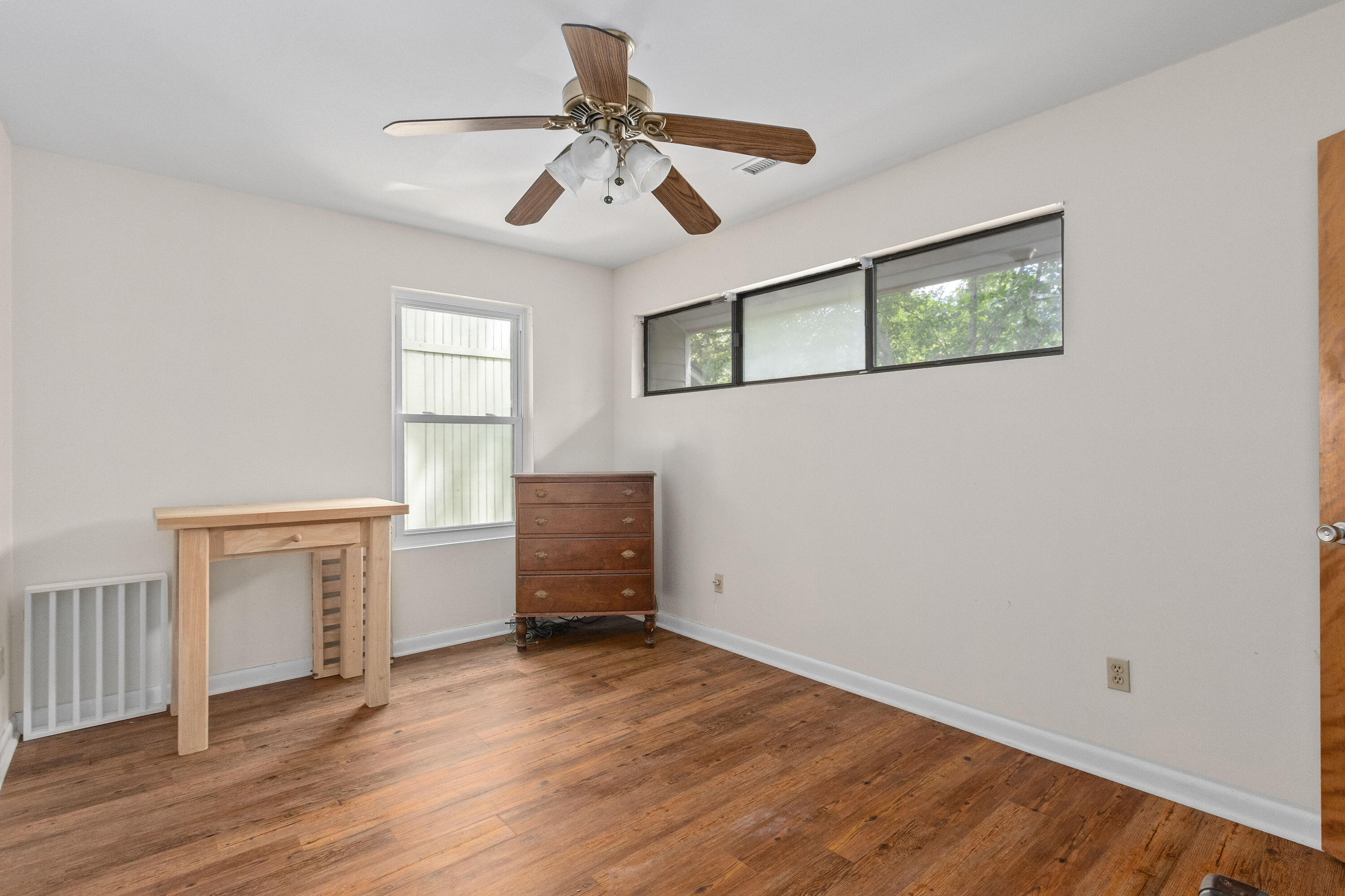 3 Stallion Court