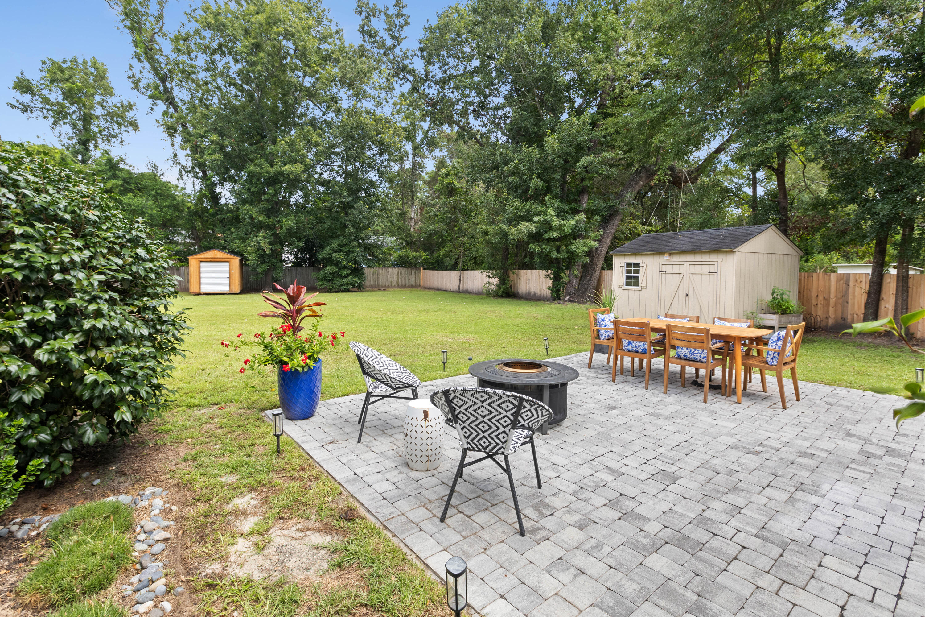 1126 Pleasant Pines Road
