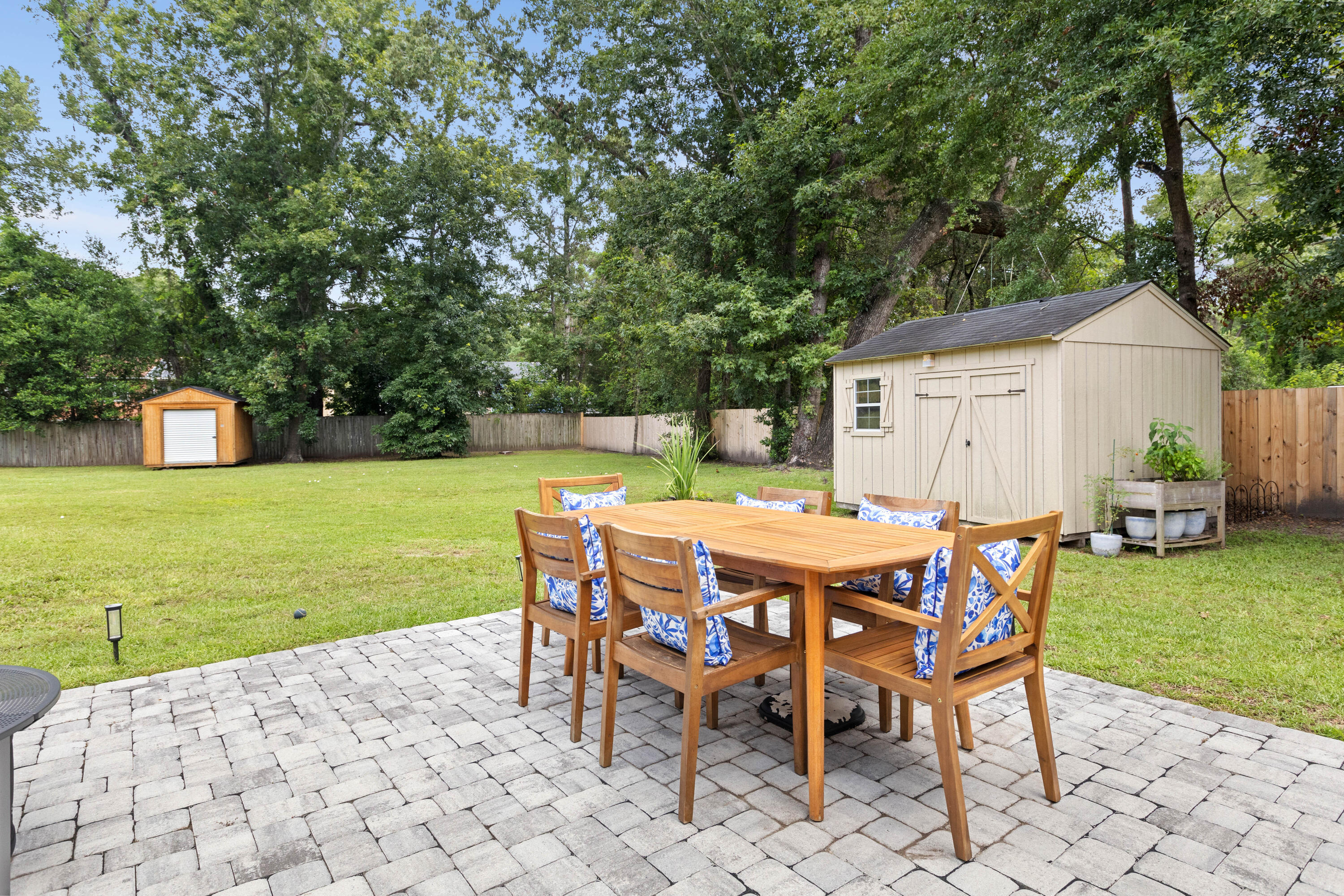 1126 Pleasant Pines Road