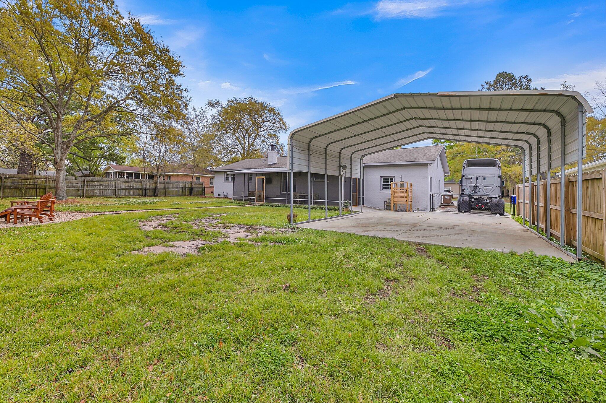 764 Creekside Drive