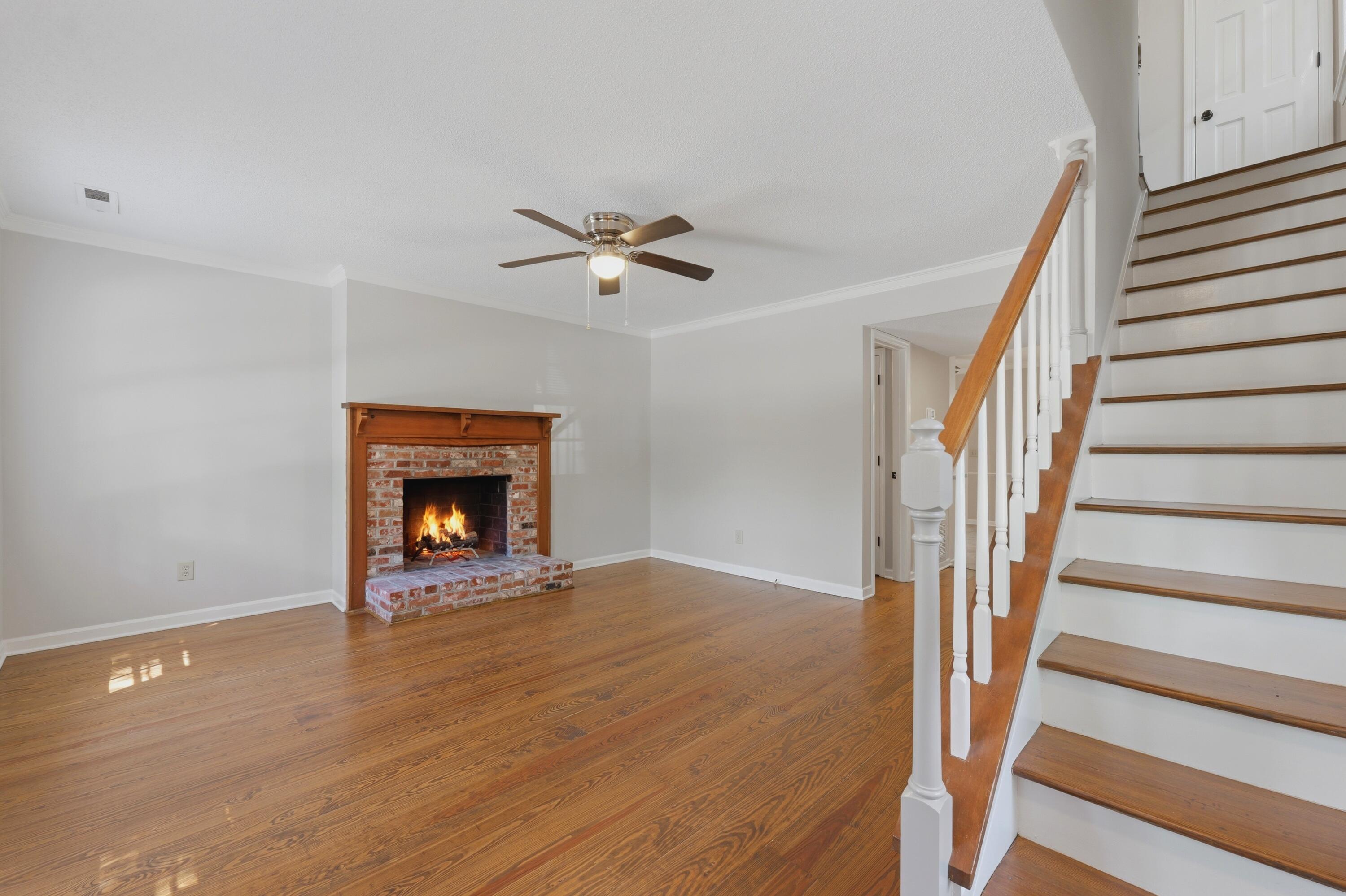 1530 Village Square # 2 Unit: #2