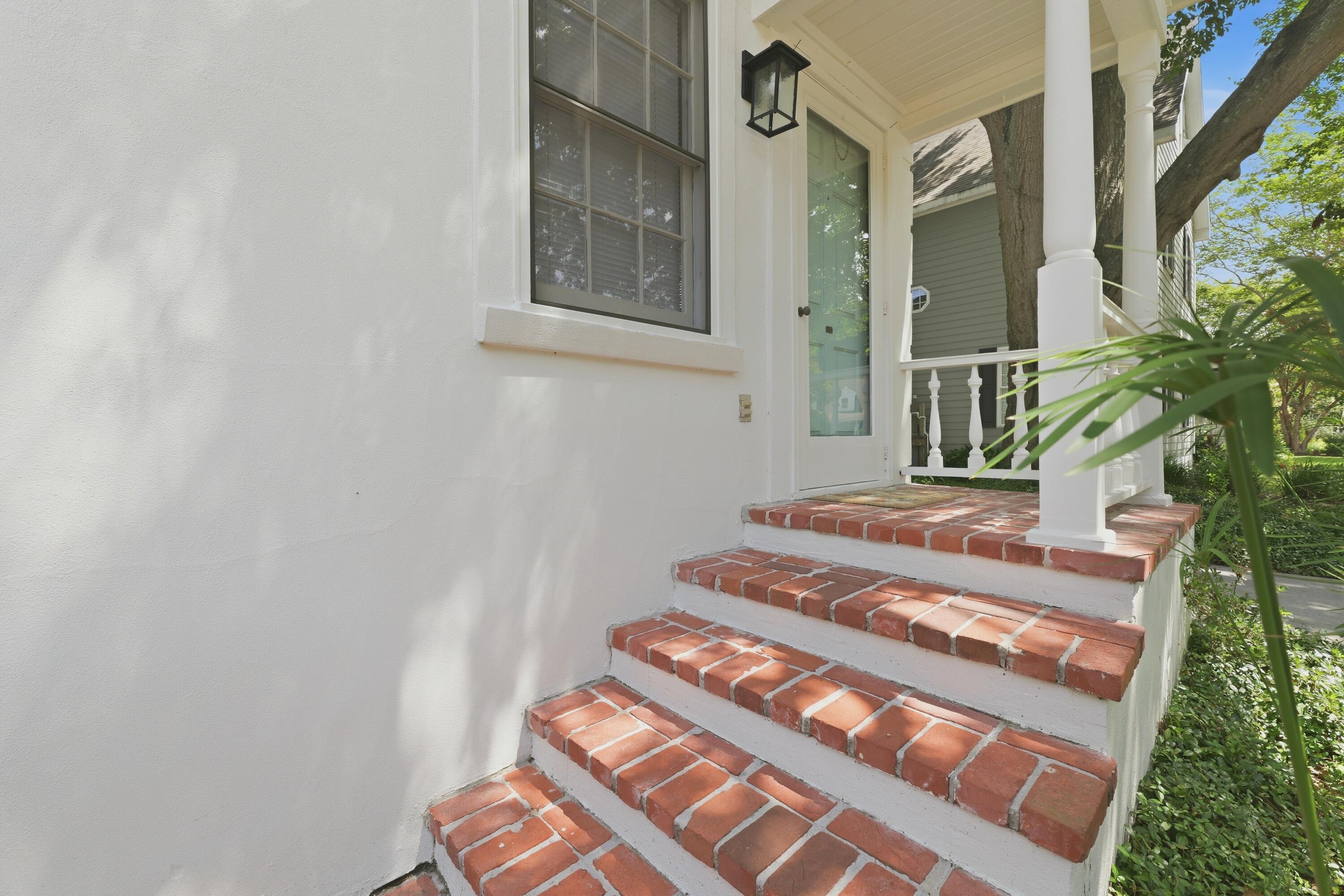 1530 Village Square # 2 Unit: #2