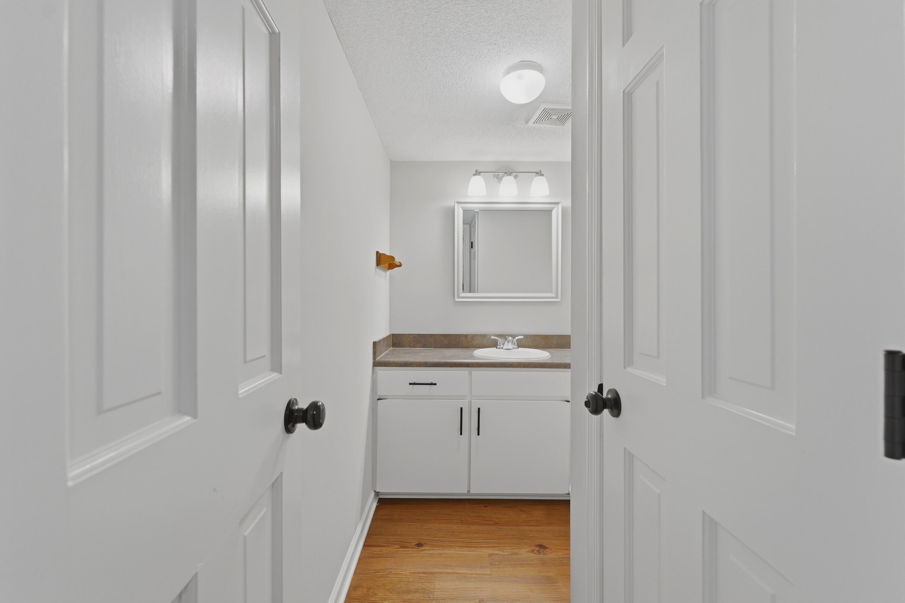 1530 Village Square # 2 Unit: #2
