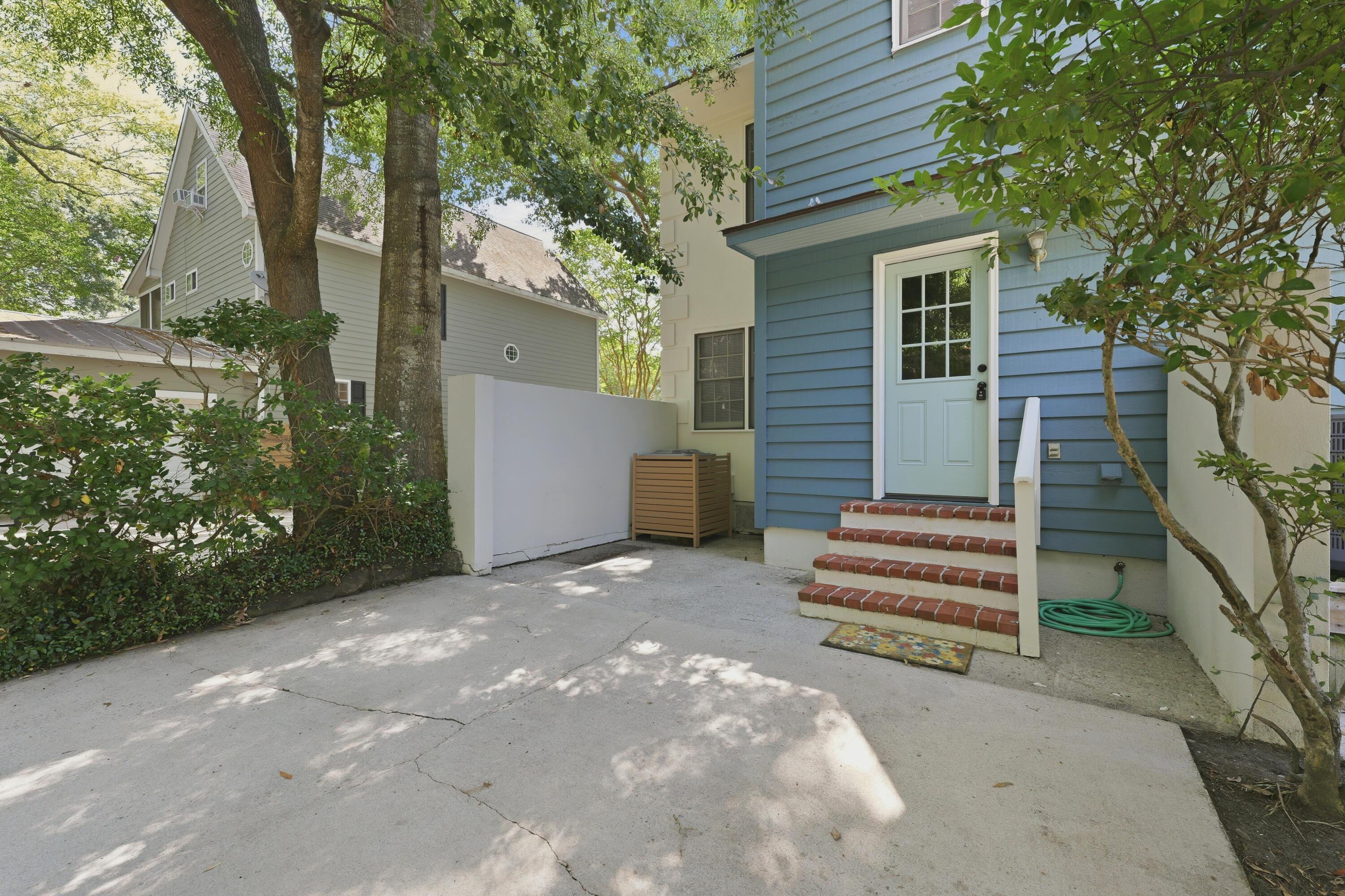 1530 Village Square # 2 Unit: #2